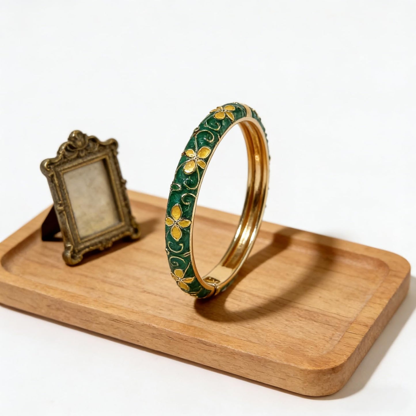 MQCEHTI Vintage Flower Cloisonne Bangle Bracelet for Women, Enamel Chunky Gold Plated Bracelets Jewelry Gifts (Emerald Yellow Flower)