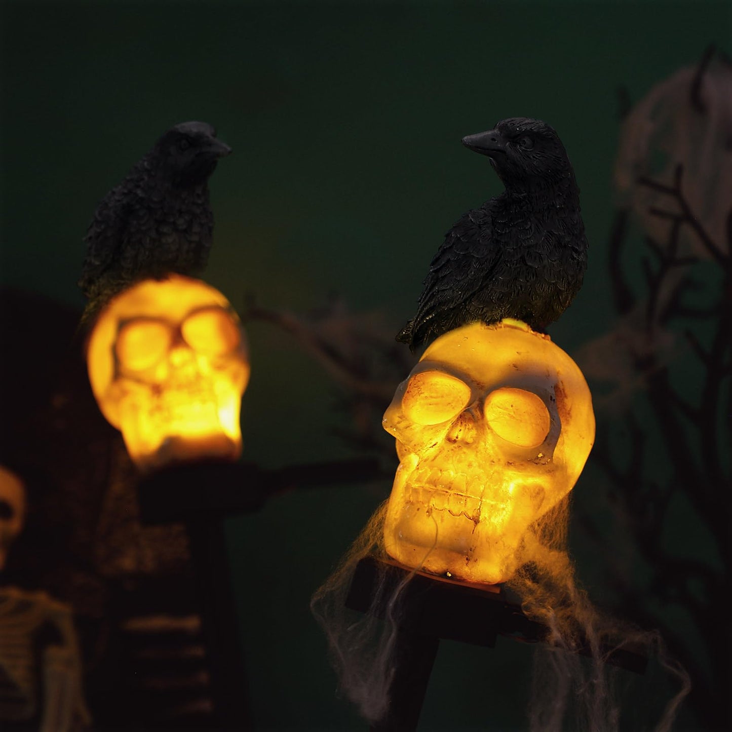 Retisee 2 Pcs Halloween Garden Decor Solar Skull Lights with Black Crow on Skull Waterproof Solar Skeleton Lights Outdoor LED Light up Skeletons Halloween Outdoor Decor for Garden Pathway Lawn Yard