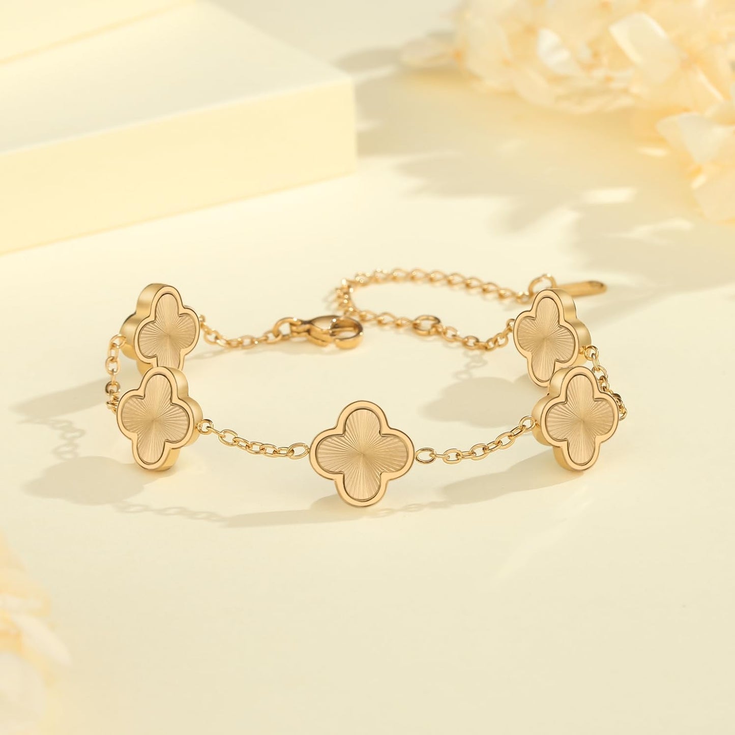 CORSMGSE 18K Gold Plated Clover Lucky Bracelet for Women Gold White Black Pink Green Red Blue Adjustable Double Sided Flower Four Leaf Link Bracelets Trendy Jewelry Gifts for Women Men (Gold)