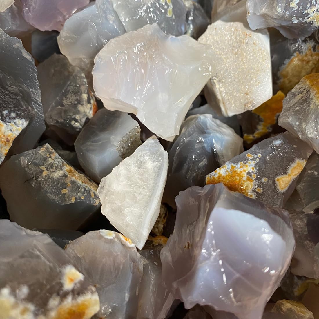 Erliway 1.25-2" Large Grey Agate Raw Crystals, Natural Rough Agate Crystal, Healing Crystals Stones for Tumbling, Cabbing, Fountain Rocks, Decoration, Polishing, Wire Wrapping, Wicca & Reiki