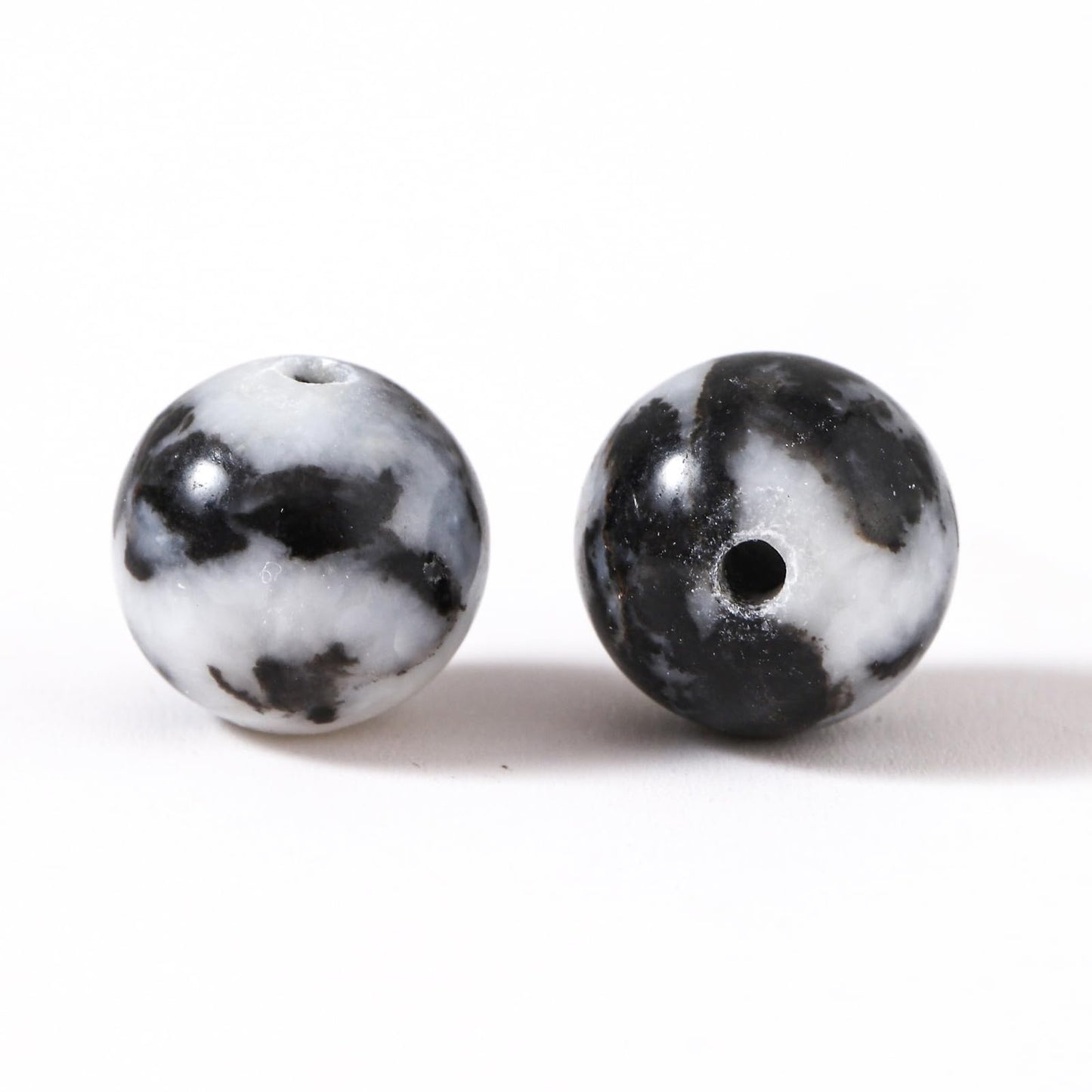 100Pcs Natural Stone 8mm Black White Zebra Round Loose Gemstone Energy Healing Beads Hole Size 1mm DIY Smooth Beads for Bracelet Necklace Earrings Jewelry Making