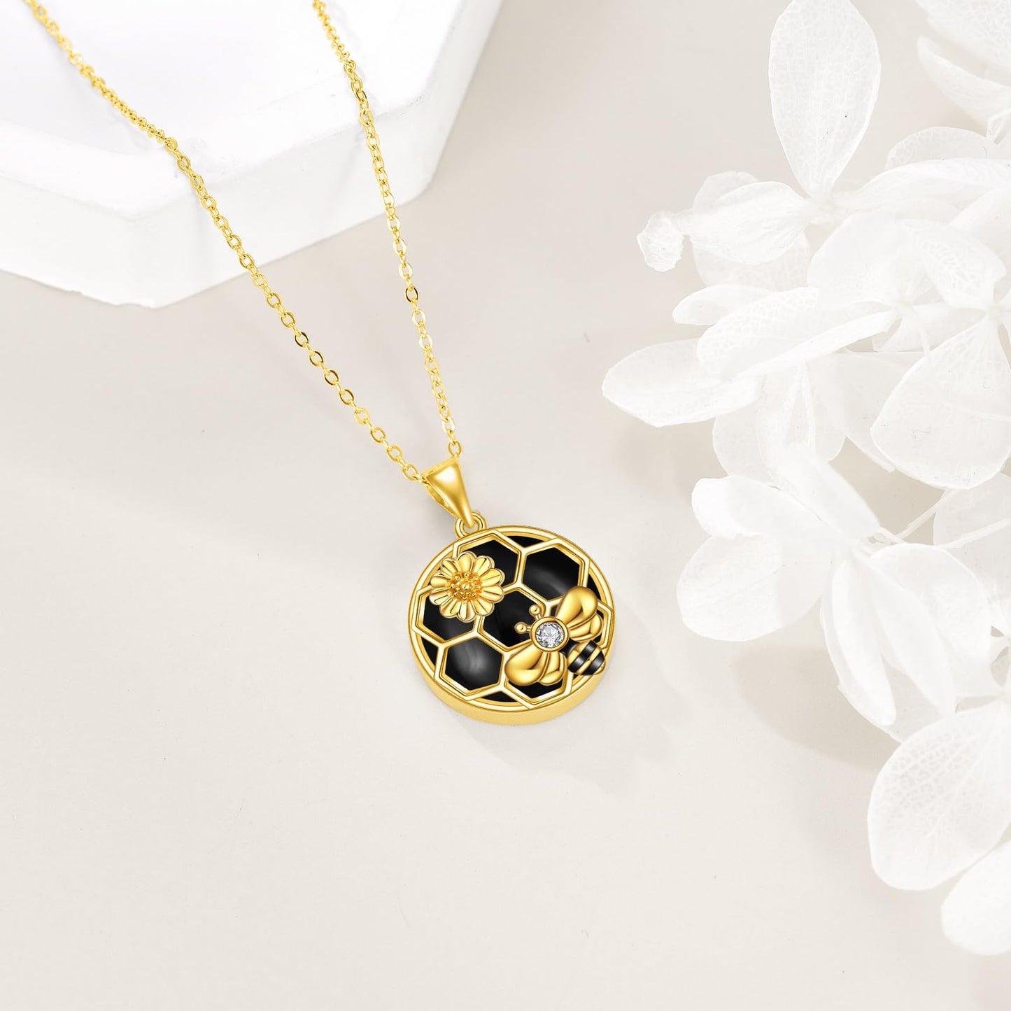 LUHE Bee Necklace 925 Sterling Silver Honeycomb Daisy Flower Pendant Necklaces for Women Christmas Gifts for Women