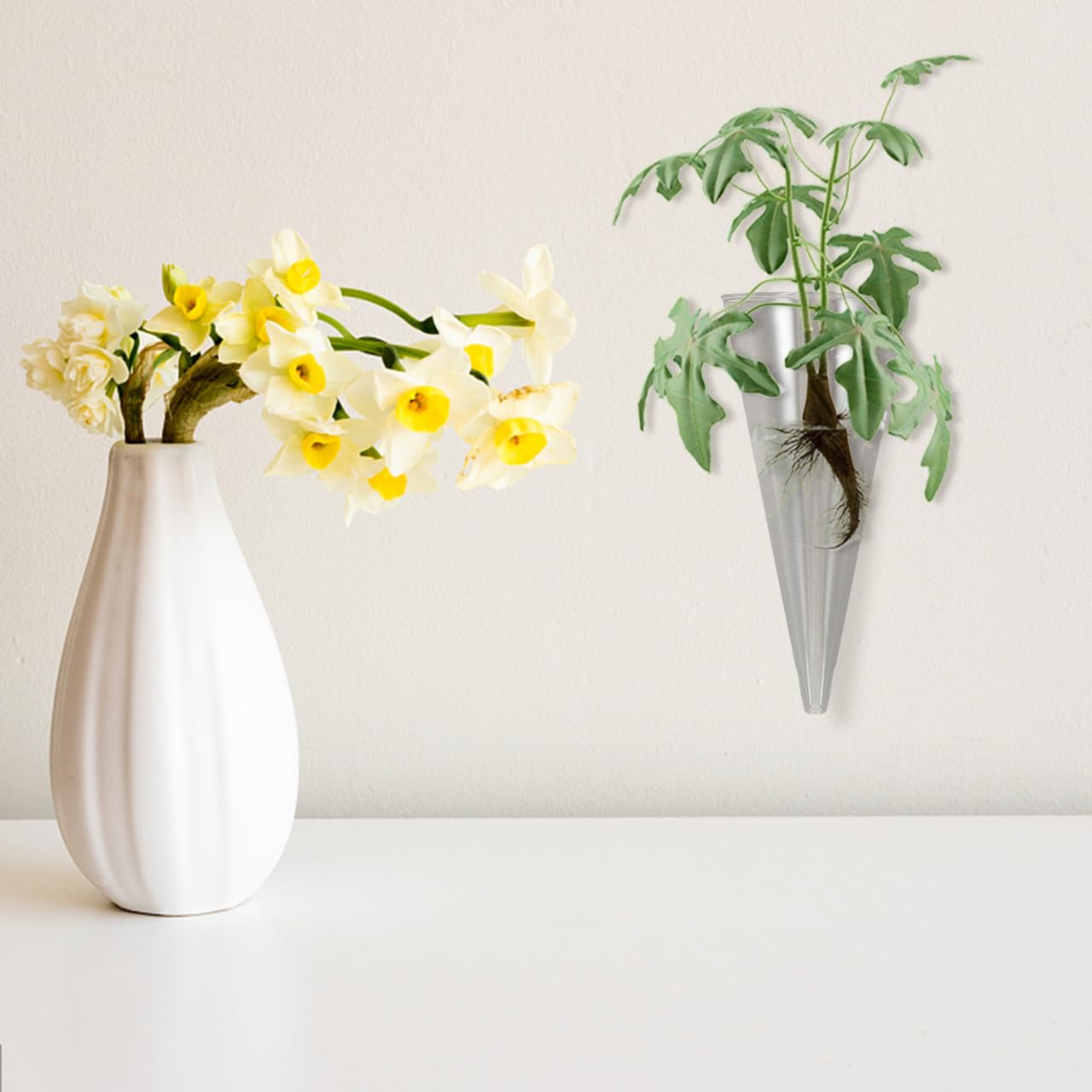 GOOHOCHY Hanging Wall Vase Glass Planter Hydroponic Flower Bottle Cone Shape Clear Glass Plant Holder for Home Office Balcony Indoor Decoration