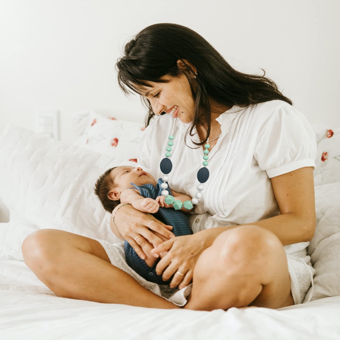 Silicone Nursing Necklaces for Mom to Wear, 2 Pack Chew Necklace for Sensory Kids, Breastfeeding Sensory Necklace for Boys, Girls to Reduces Anxiety