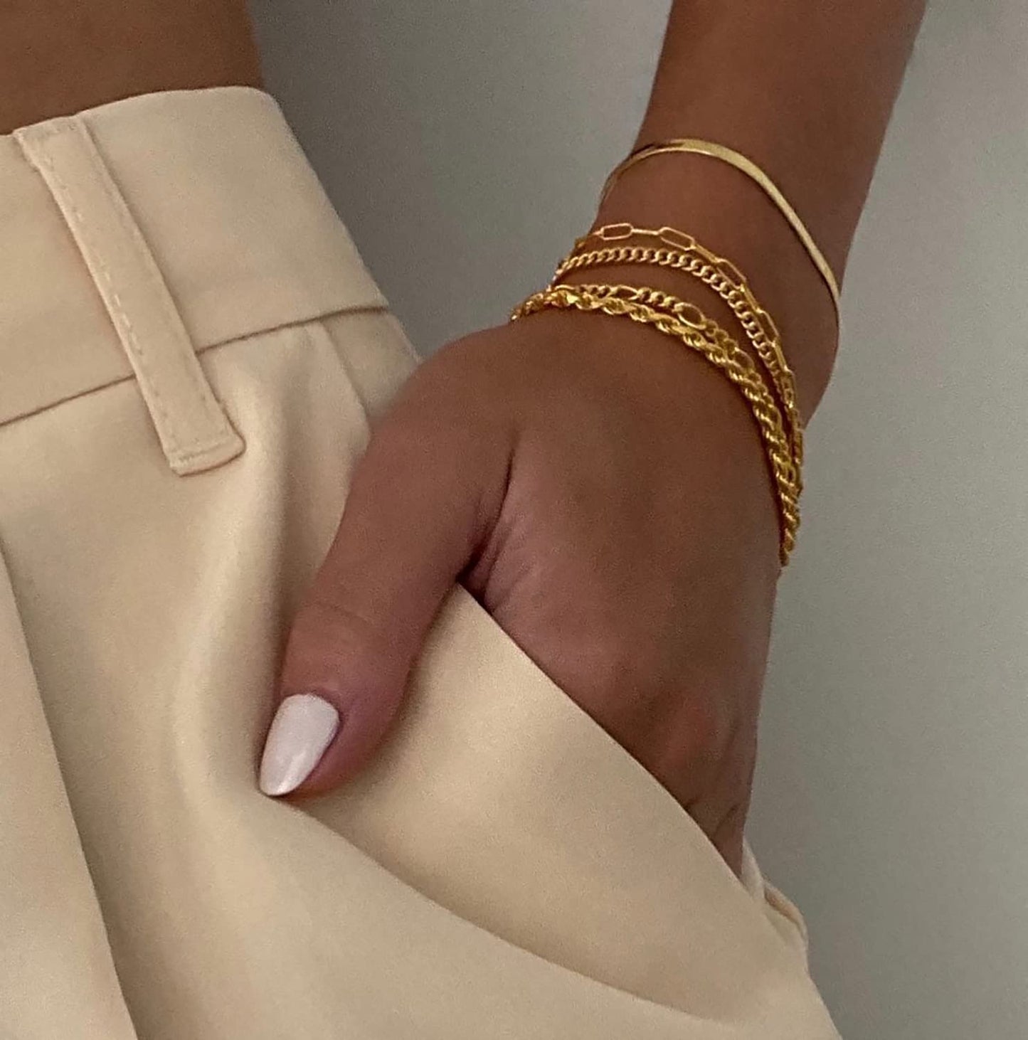 DEARMAY 14K Gold Plated Bracelets for Women Trendy Gold Jewelry Set for Women Cuban Link Chain Figaro Paperclip Rope Herringbone Bracelet Pack Gifts