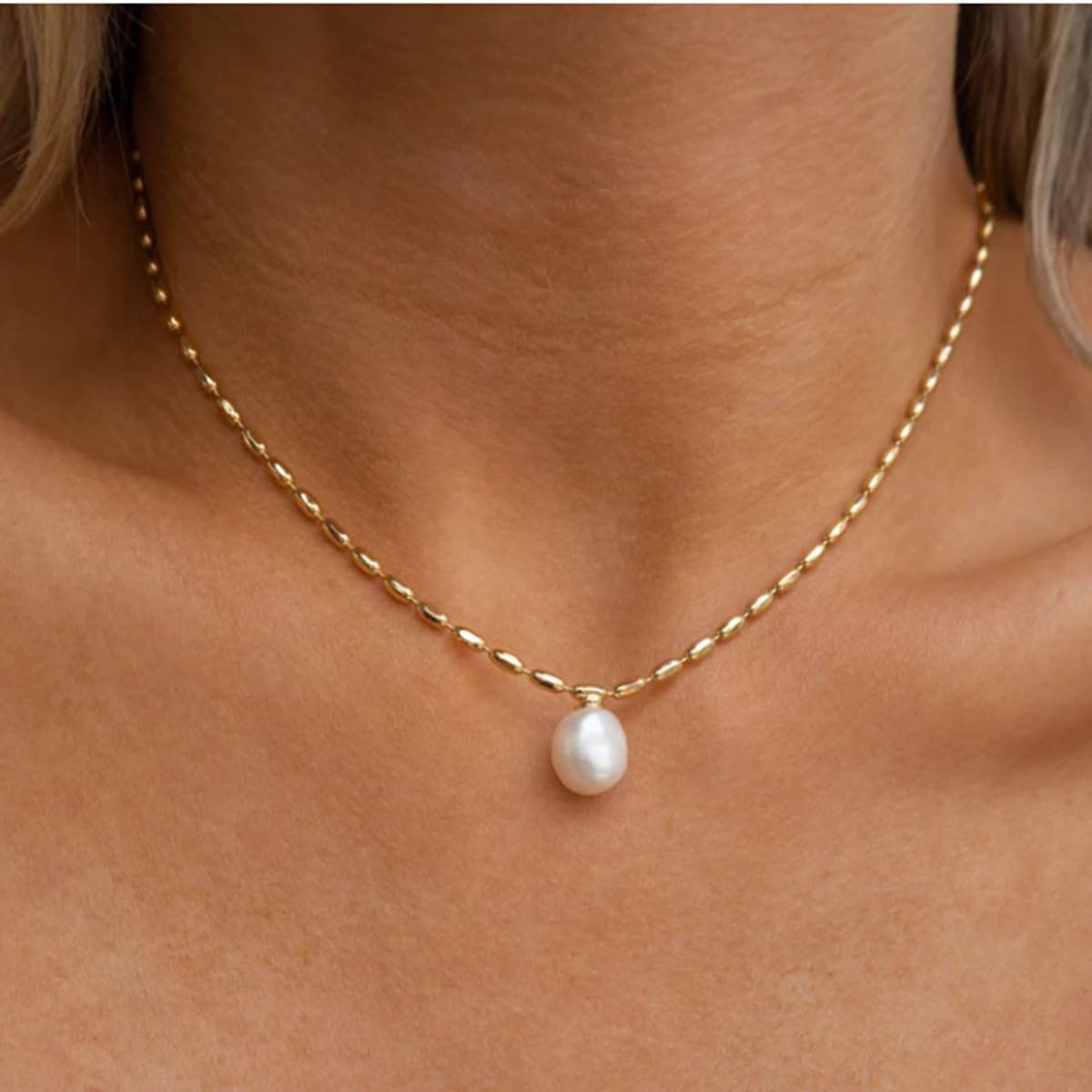 Seamido Dainty Gold Necklace for Women Non Tarnish, 18k Gold Plated Waterproof Necklace Charm Summer Beach Pendant Choker with Butterfly Pearl Sea Star, Trendy Elegant Jewelry for Her