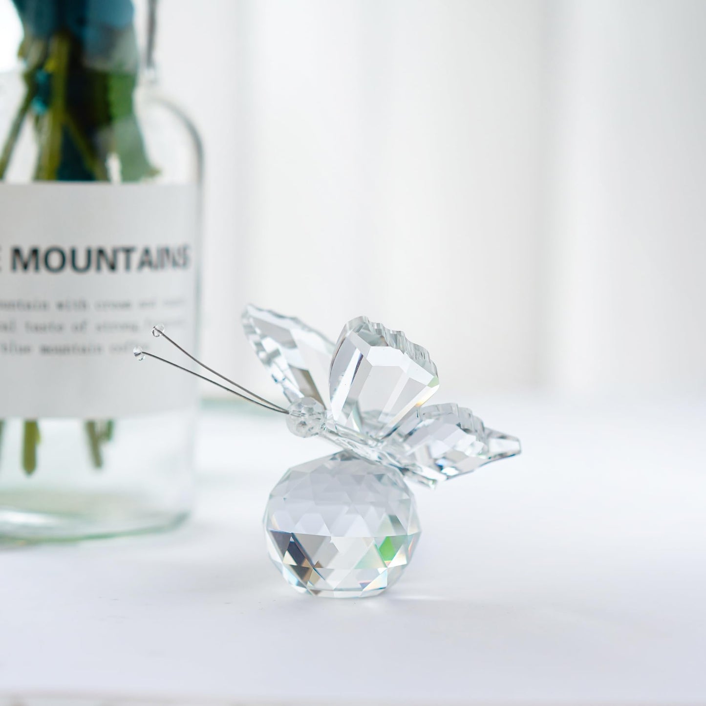 H&D Crystal Flying Butterfly with Crystal Ball Base Figurine Collection Cut Glass Ornament Statue Animal Collectible (Clear)
