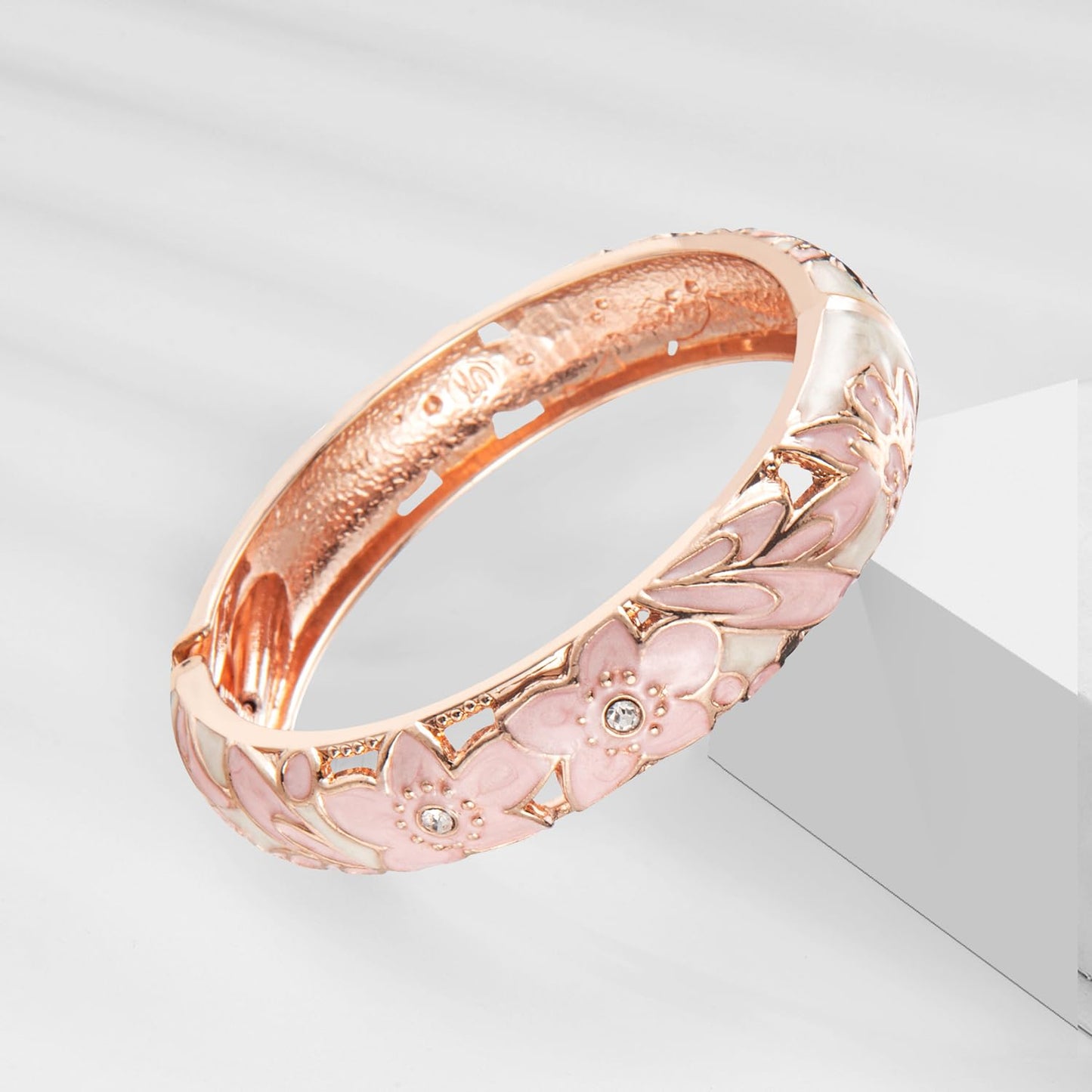 wynameleri Vintage Cloisonne Jewelry Gorgeous Rhinestone Handcrafted Bracelets Enamel Flower Bird Gold Hinged Cuff Bangles Gifts 88A11-55A82 pink