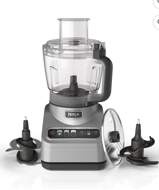 Ninja Professional Food Processor, 850 Watt motor, 9-Cup Capacity, 3 Auto iQ Preset Programs, Powerful dough mixer, Gray (BN600)