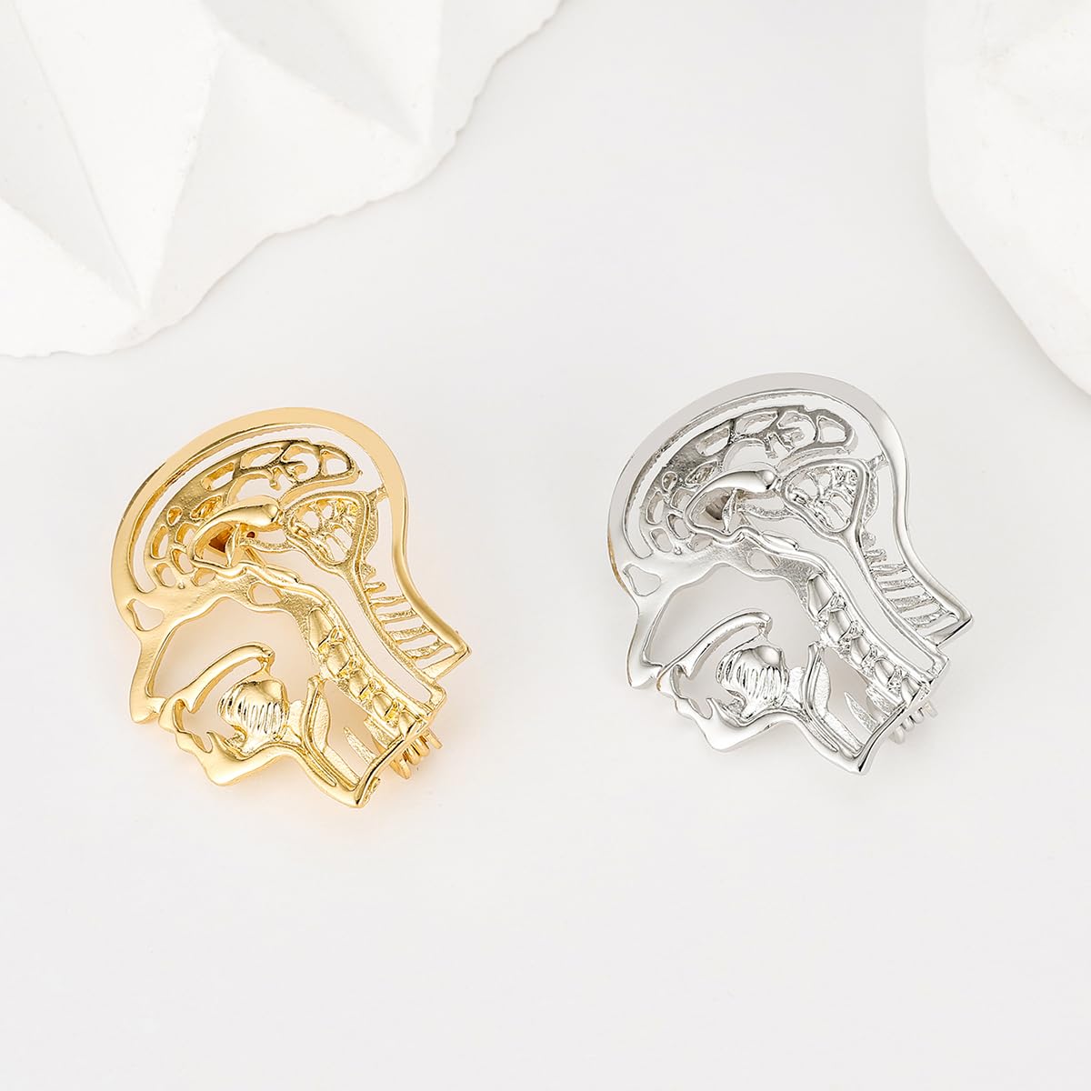 Dr's gift Anatomy Skull Pin Medical Enamel Brooch Anatomy Hollow Pin Otolaryngology Brain Brooch Jewelry Backpack Lapel Badge for Doctor Nurse Simple Gifts