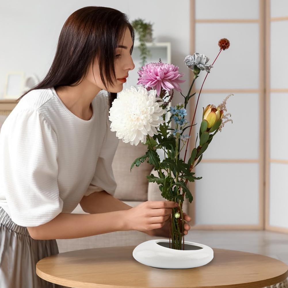 Flower Frog Vase Kit, Japanese Ikebana Flower Arrangement with 1.57 Inch Kenzan Ceramic White Pebble Shaped Bowl, 2-in-1 Flowers Arrangement Kenzan Needle Straightening Tool(Color:White)
