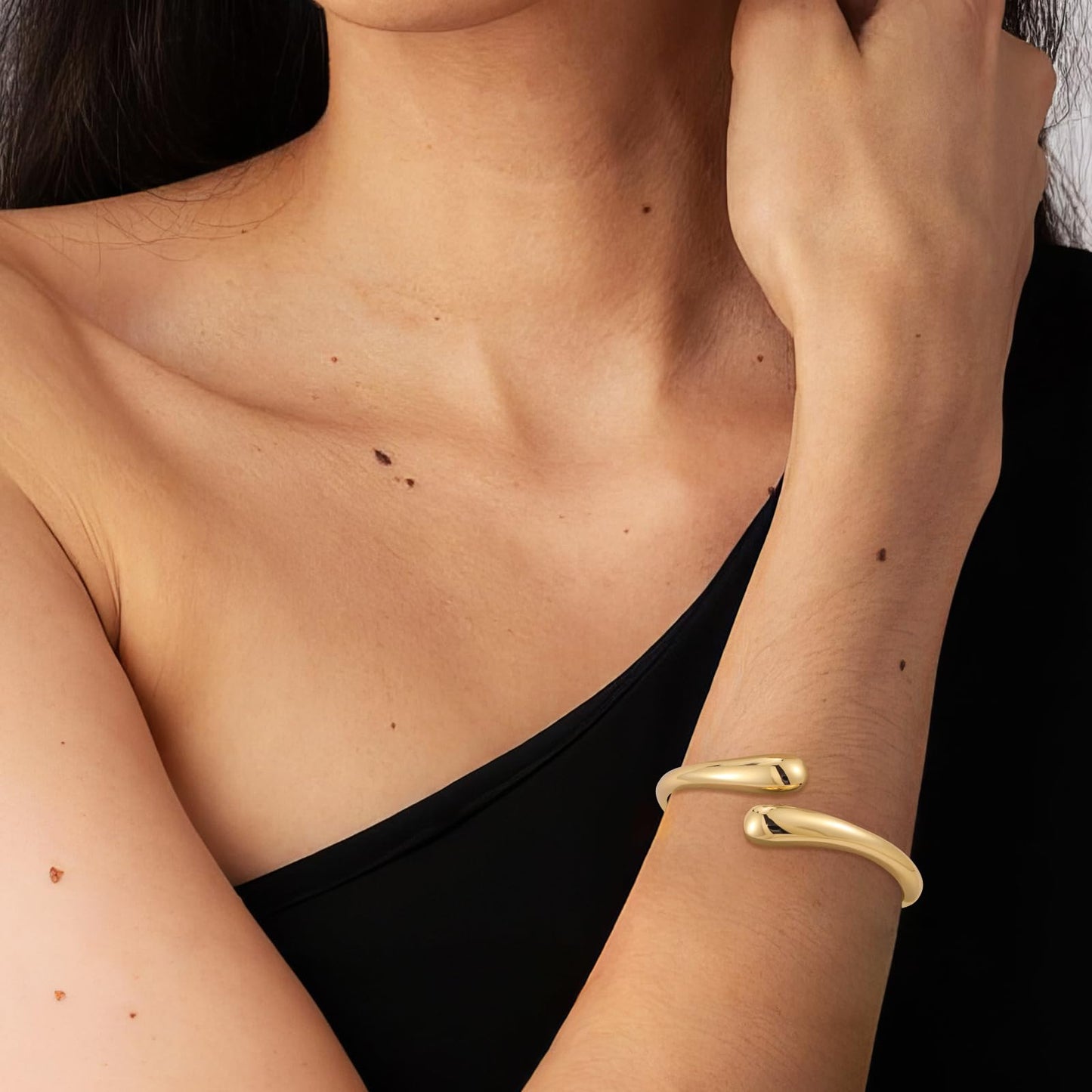 Yowivon Gold Bangles for Women, Fine Teardrop Gold Bracelet, Twisted Hinged Open Bangle Bracelets for Women, Non Tarnish Wrist Cuff, Trendy Jewelry Gifts for Christmas Valentine Birthday