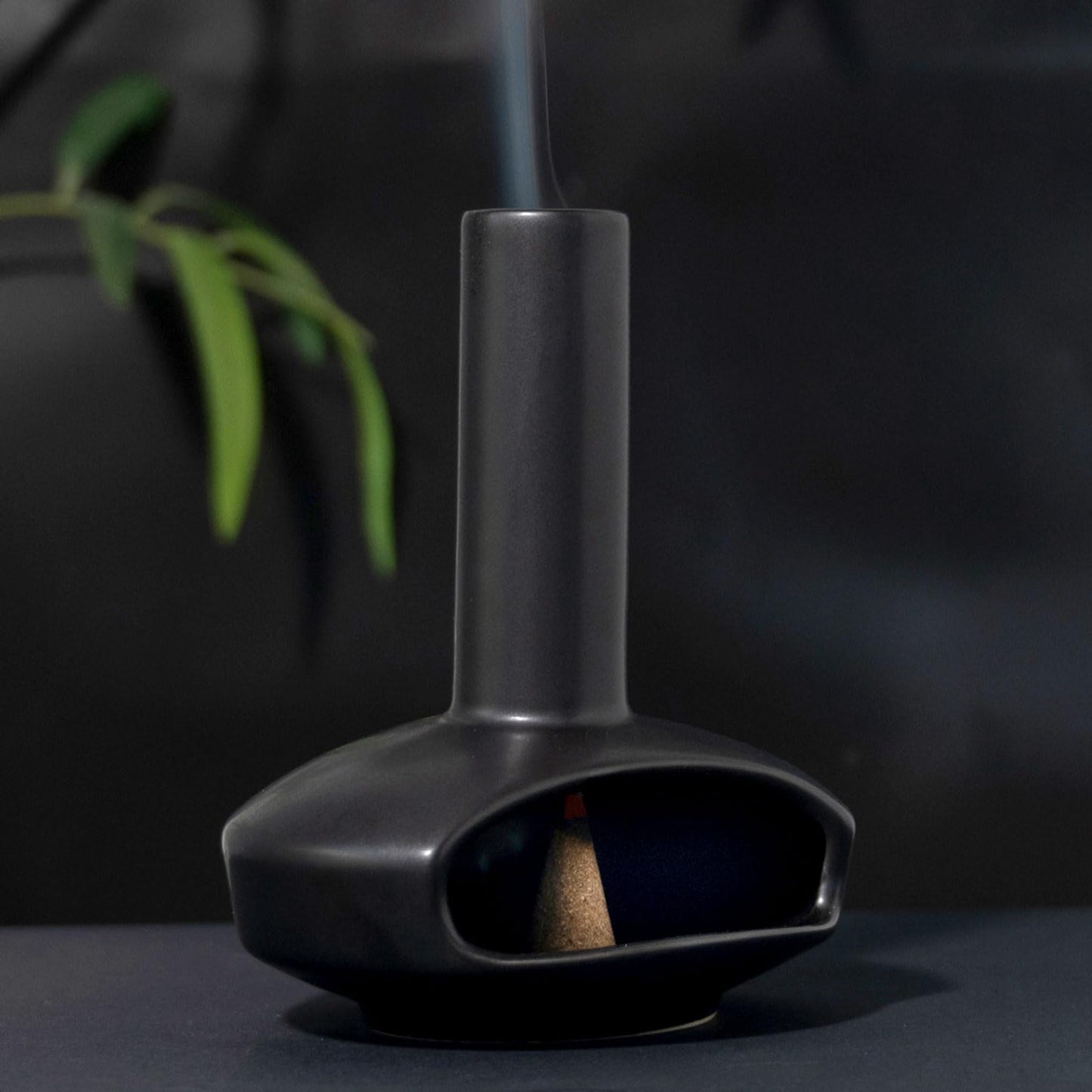 Tnstbiee Cute Modern Palo Santo Holder, Handcrafted Mid-Century Ceramic Burner for Stick and Incense Cone, Decorative holder with Chimney Design for Yoga & Meditation Spaces, Ideal Gift for Home Decor
