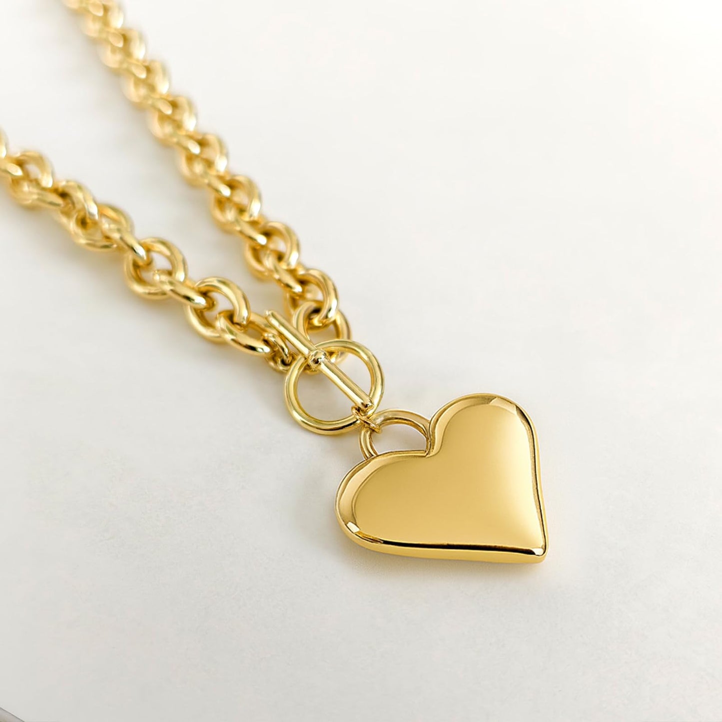 Zeffy Chunky Heart Necklace for Women Statement Heart Pendant Necklace 14K Gold Chunky Thick Chain Link Vintage Toggle Clasp Jewelry Gifts