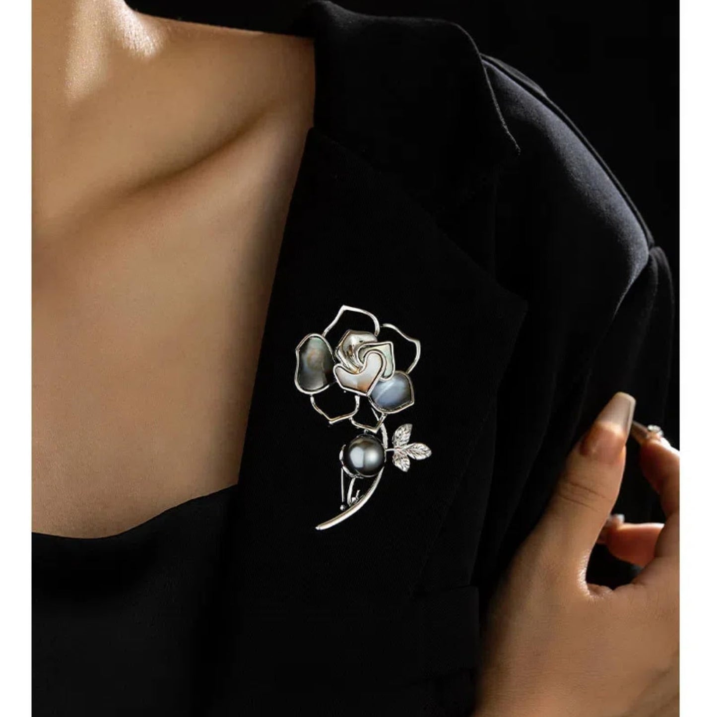 Fashion Brooches For Women, Rose Flower Brooch, Suitable For Party And Daily Wear On Many Occasions，Gold/Grey