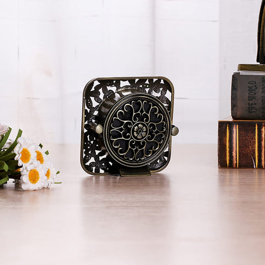 Pewery Decorative Mini Table Clock, Vintage Metal Silent Analog Quartz Battery Operated Table Top Clock for Living Room Decor Shelf