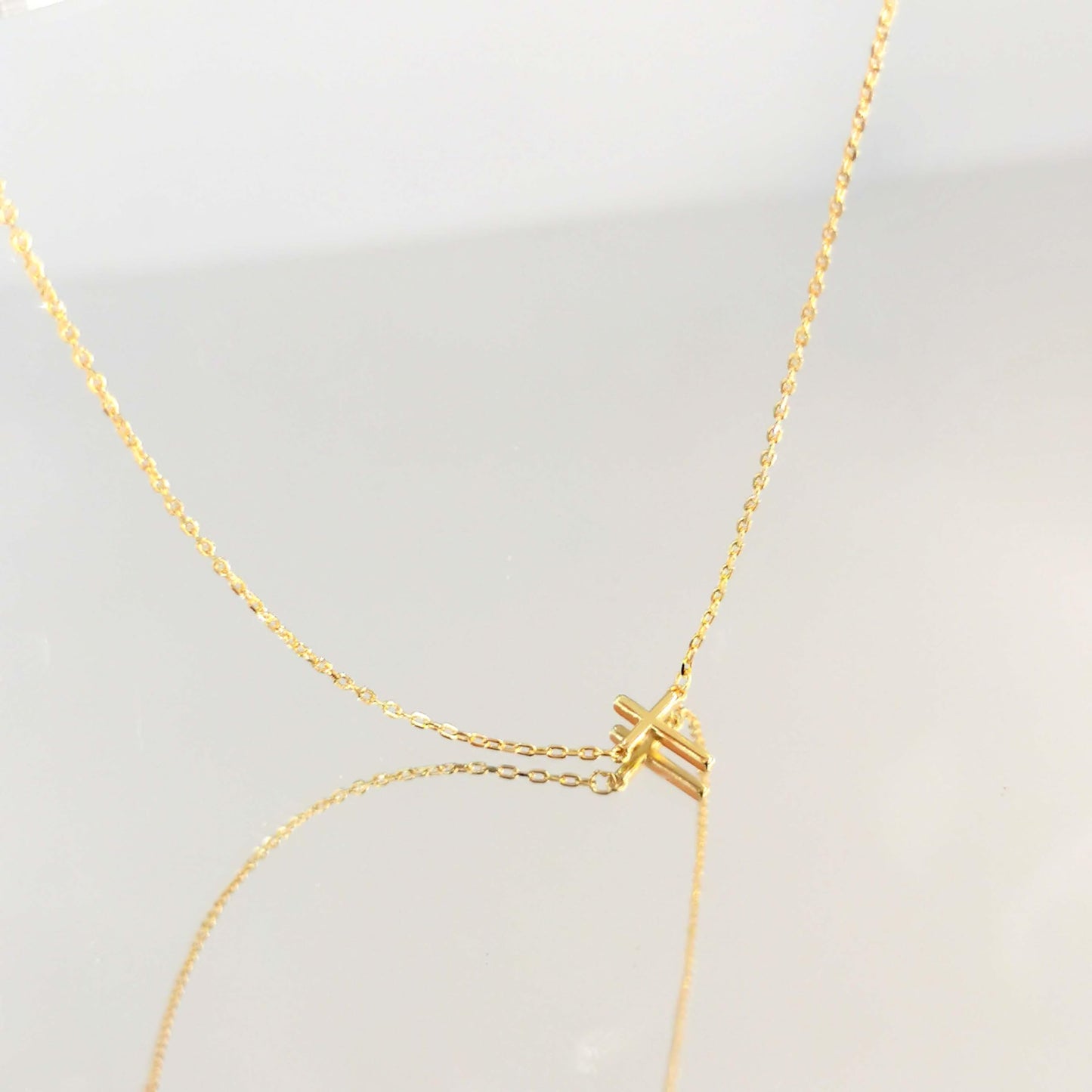 HAXIYA Cross Necklace for Women Dainty Gold Plated Small Cross Pendant Necklaces Simple Gold Cross Choker Trendy Cute Cross Pendant Chain Faith for Women Jewelry Gift