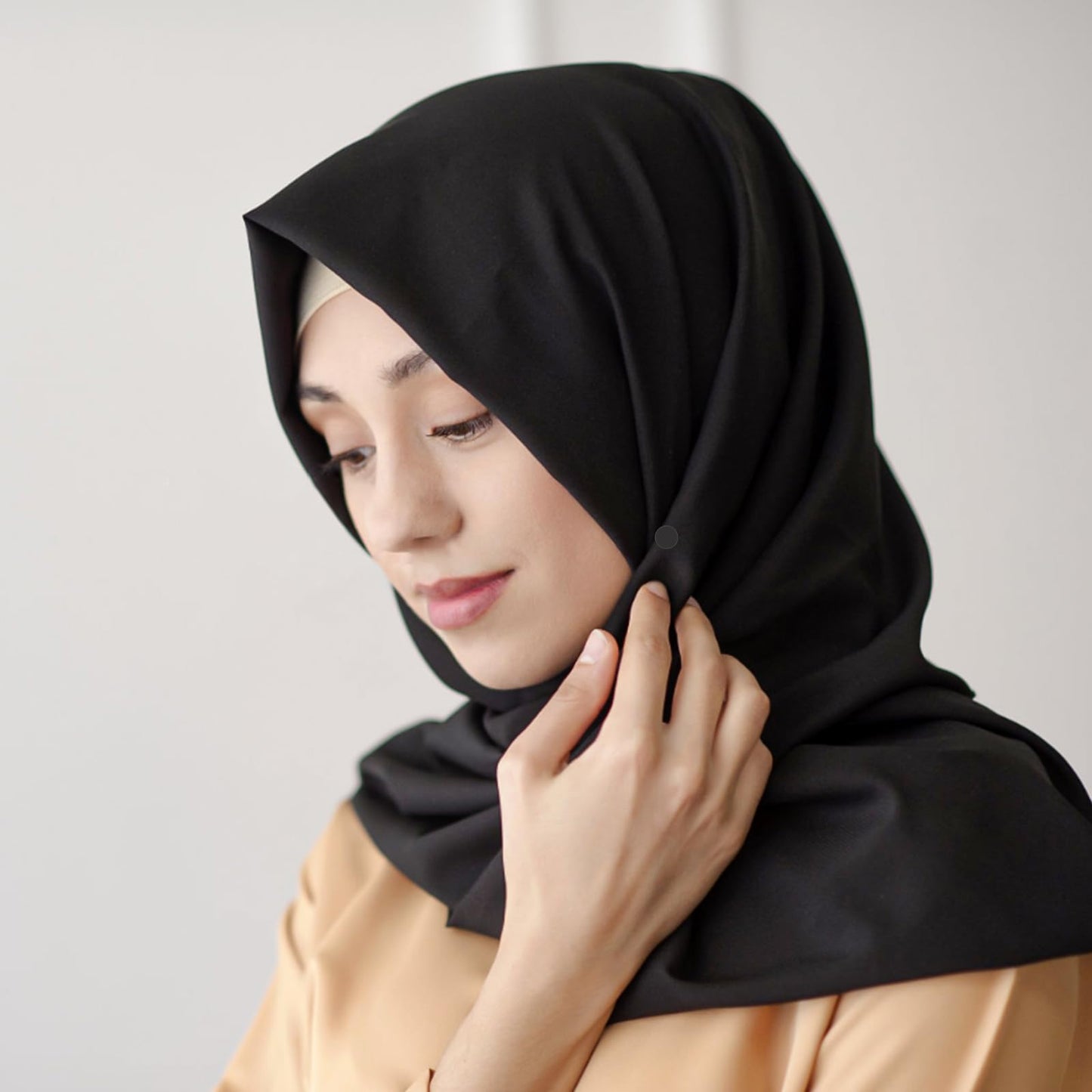 8PCS Hijab Magnetic Pins, Multi-Purpose Strong Magnets Hijab Pin, Pinless Scarf Magnetic Pin, Colorful Brooch Small Scarf Clasp for Women Clothes Hijabs Scarves
