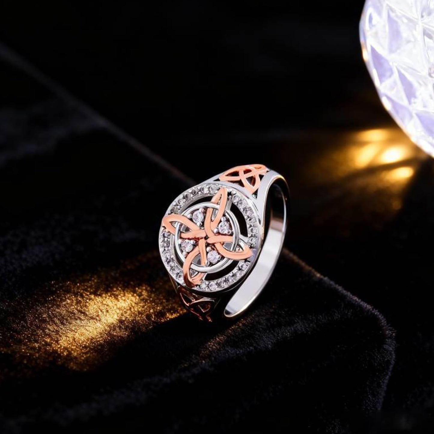 diyebof Women‘s Rings Copper Geometric Band Rings With Two Tone Zircon Accents Designed For Professional And Social Event In Sizes 6 To 10 (8)