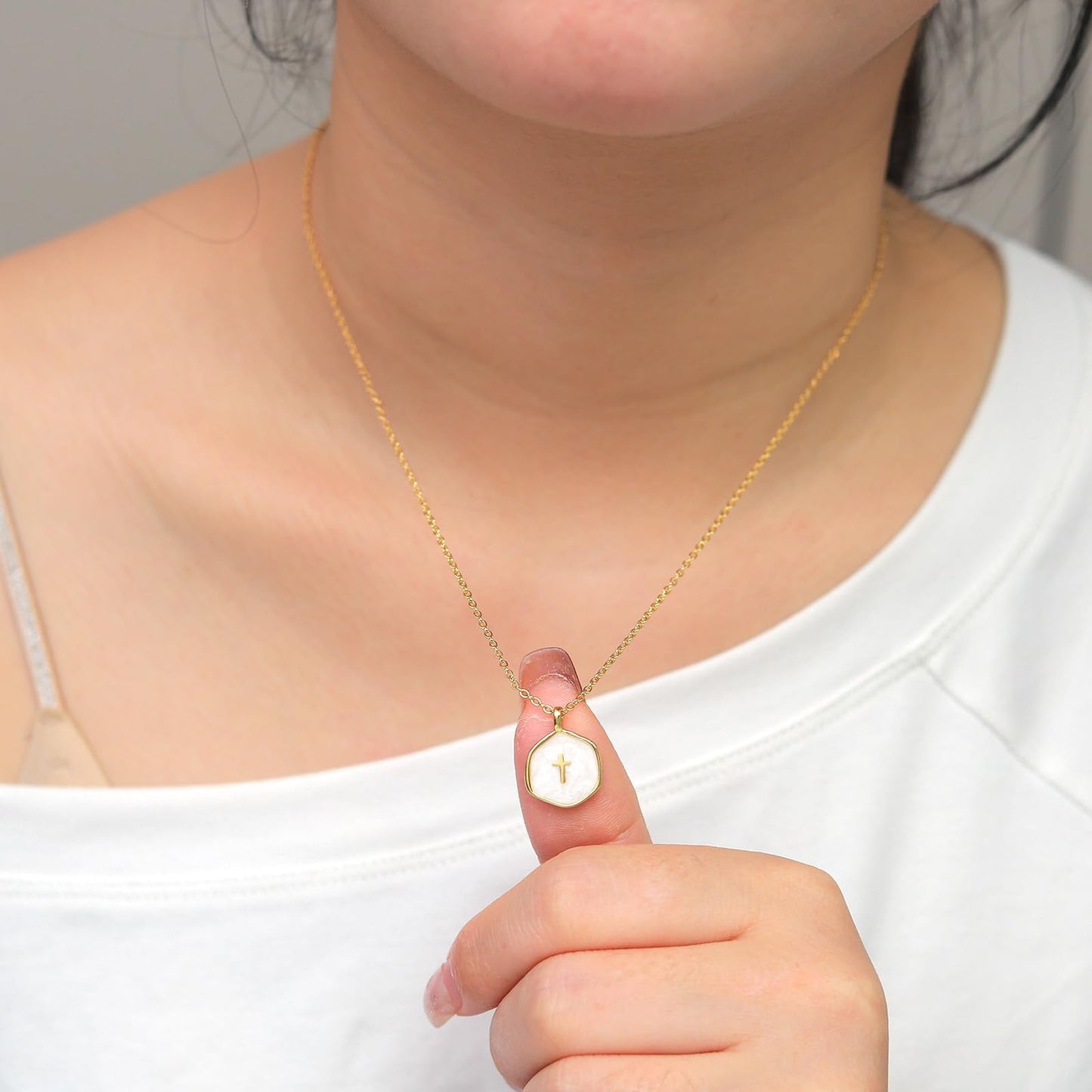MAIKERDER Cross Necklace for Women, 14K Gold Plated Dainty Small Cross Necklace with Disc Pendant, Cute Simple Gold Cross Charm Necklaces for Women Christian Non Tarnish 16 Inches
