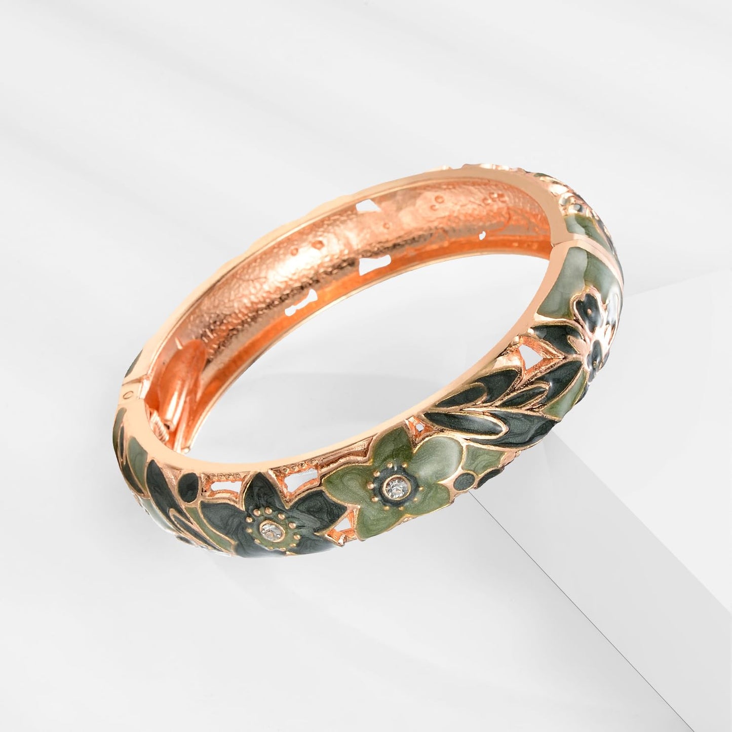 wynameleri Vintage Cloisonne Jewelry Gorgeous Rhinestone Handcrafted Bracelets Enamel Flower Bird Gold Hinged Cuff Bangles Gifts 88A11-55A101 green