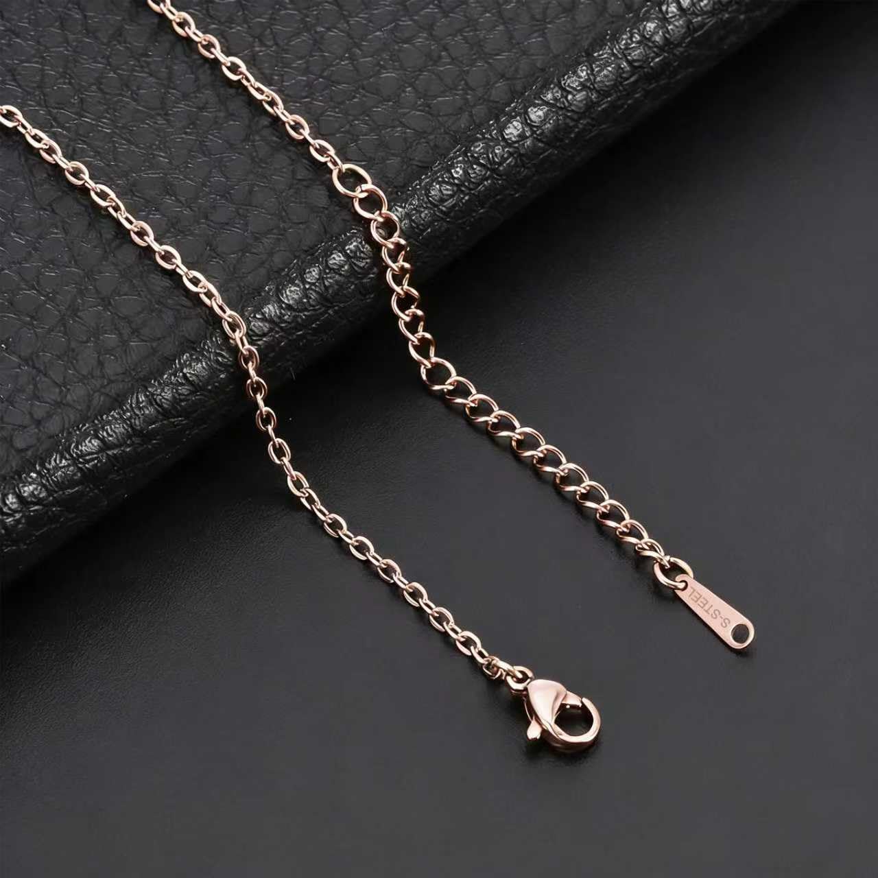 Kim Carrey Italian Elegant Rose Gold Necklace for Ladies | 18K Rose Gold Plated Necklace Pendant for Women | Gemstone necklace, Gift for Daughter, Wife, Mom, Her Jewelry (A bouquet of flowers)