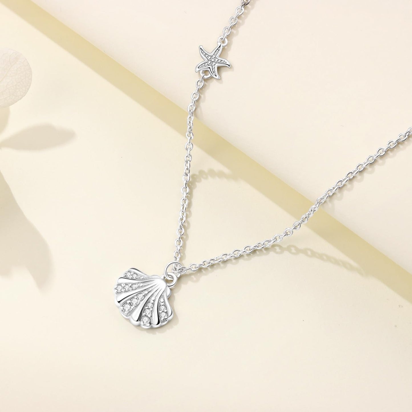 MISEFF 925 Sterling Silver Fashion Pendant Necklace for Women，Fashion Jewelry, 18K Gold Plated， Advanced Retro Series Link Chains ，Basic Multifunctional Accessories Suitable for Multiple Occasions and Daily Wear (shell starfish)