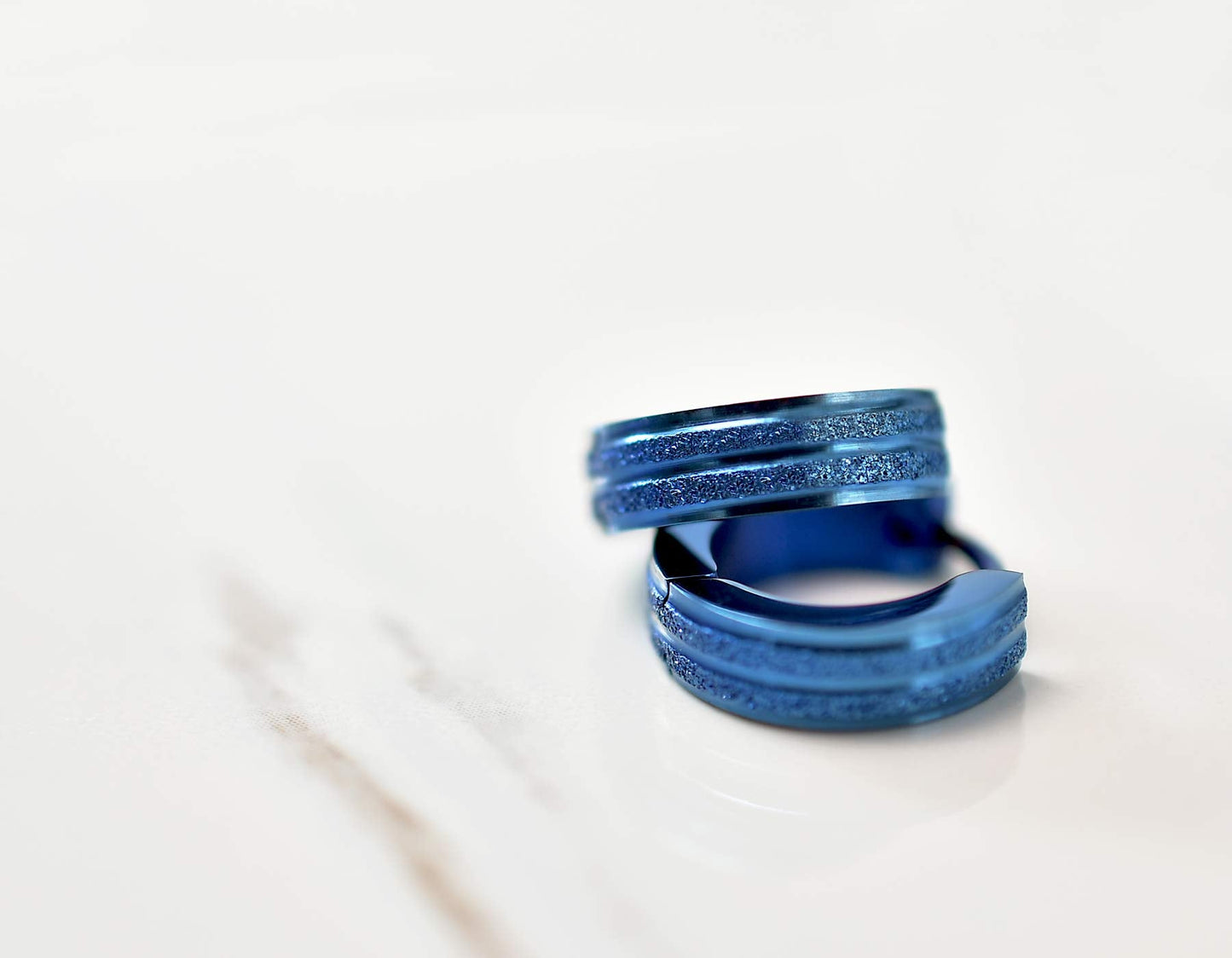 Stainless Steel Hoop Earrings For Men's Women's,Silver/Gold/Black/Blue Hypoallergenic Round Huggie Earrings,Fashion Punk Earrings Piercing Jewelry,Simple Stylish Loop Earring,Gift for Him Her Birthday