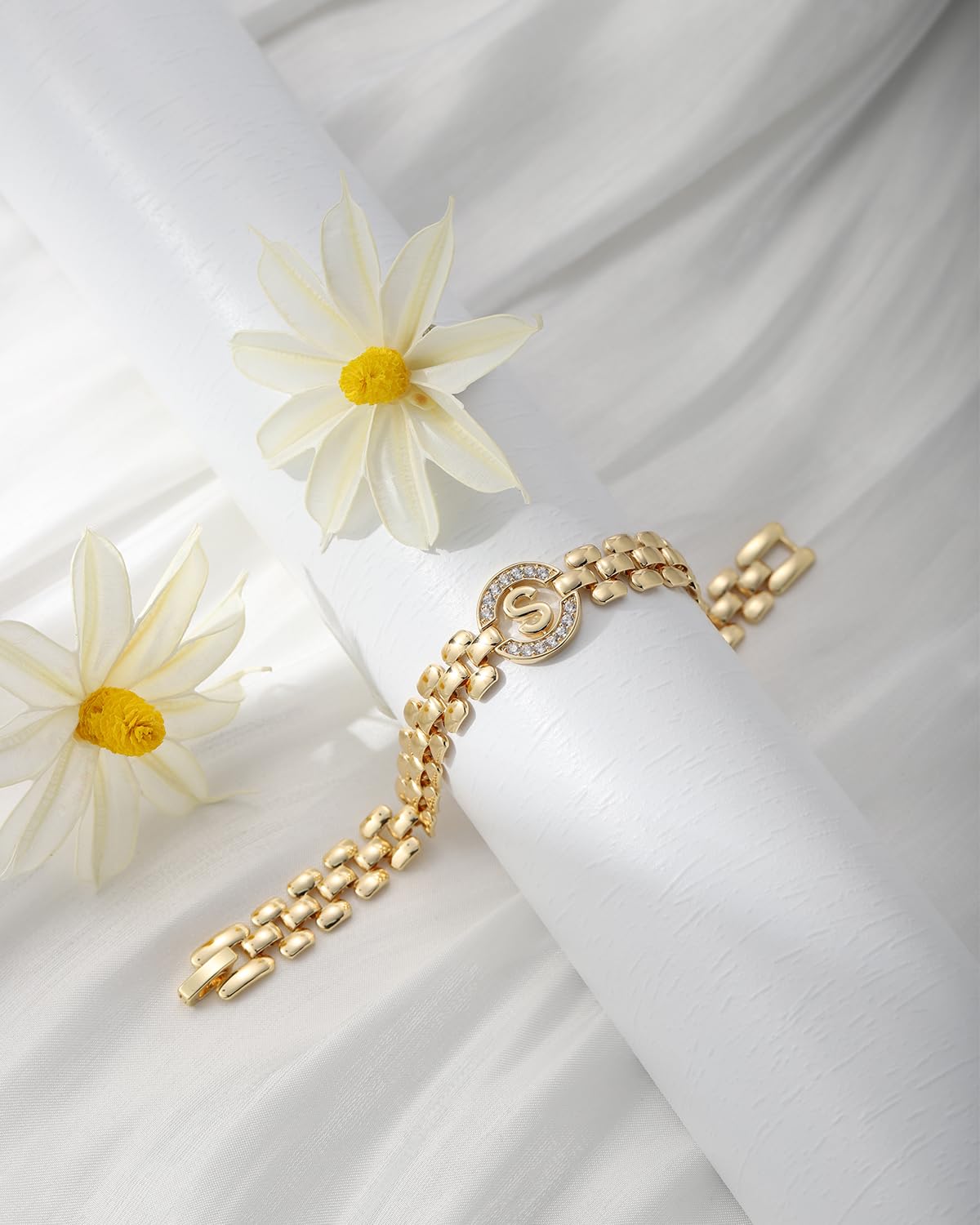 WEDDINEN Initial Bracelet,14K Gold Plated Letter Bracelets for Women, Thick Bangle Wrist Gold Alphabet Bracelet for Women, Christmas Gifts for Women Jewelry Initial U Charm Chain