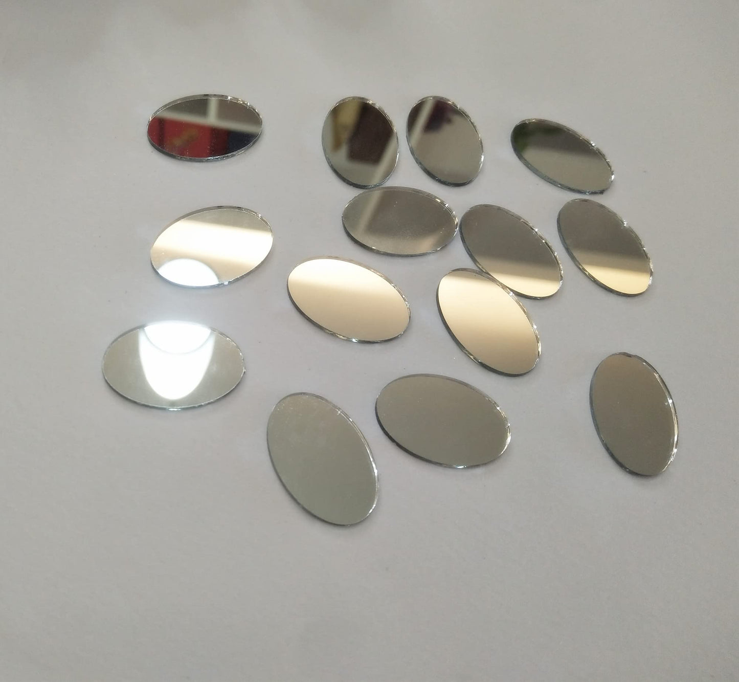 100pcs of Oval Mosaic Tiles,Mosaic Glass Mirror Pieces for DIY Crafts Vases Flowerpots Home Decoration Arts (Silver Mirror)