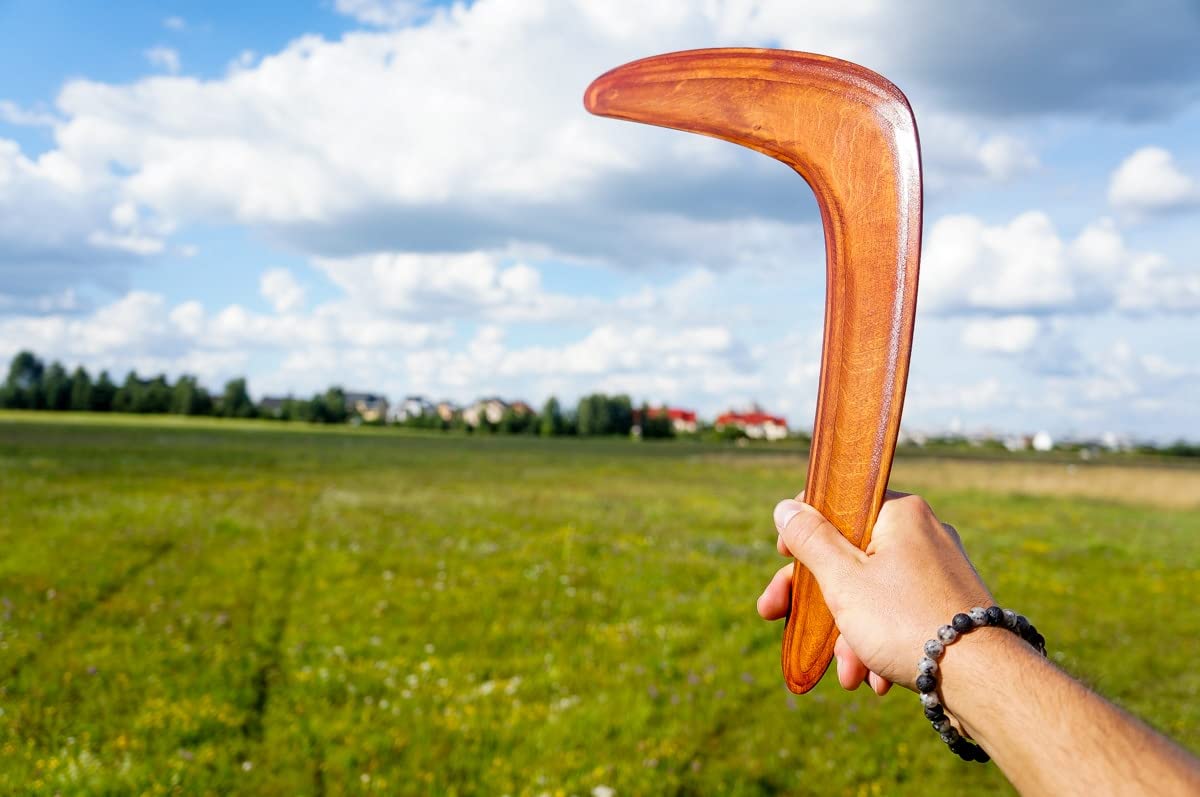 Masterfully Handcrafted Wooden Boomerang | Huge Size – 18 Inches | Flight-Tested, 100-Yard Range | Returning | Includes Throwing Guide | Boomerang for Adults | Colour: Light Brown Cedar