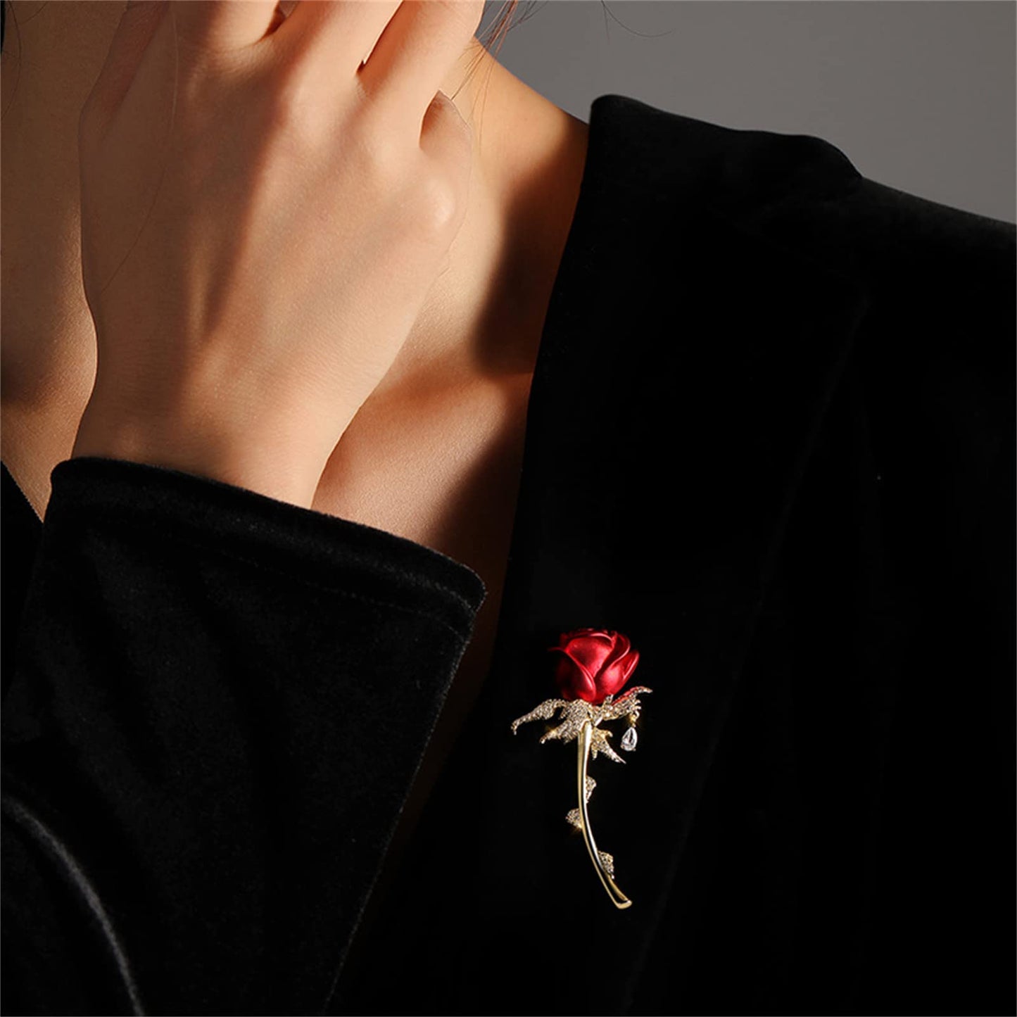 AILONMEI Elegant Pearl Flower Designer Brooch Pins Broches Costume Jewelry For Women Fashion Christmas Gift (Red Rose)