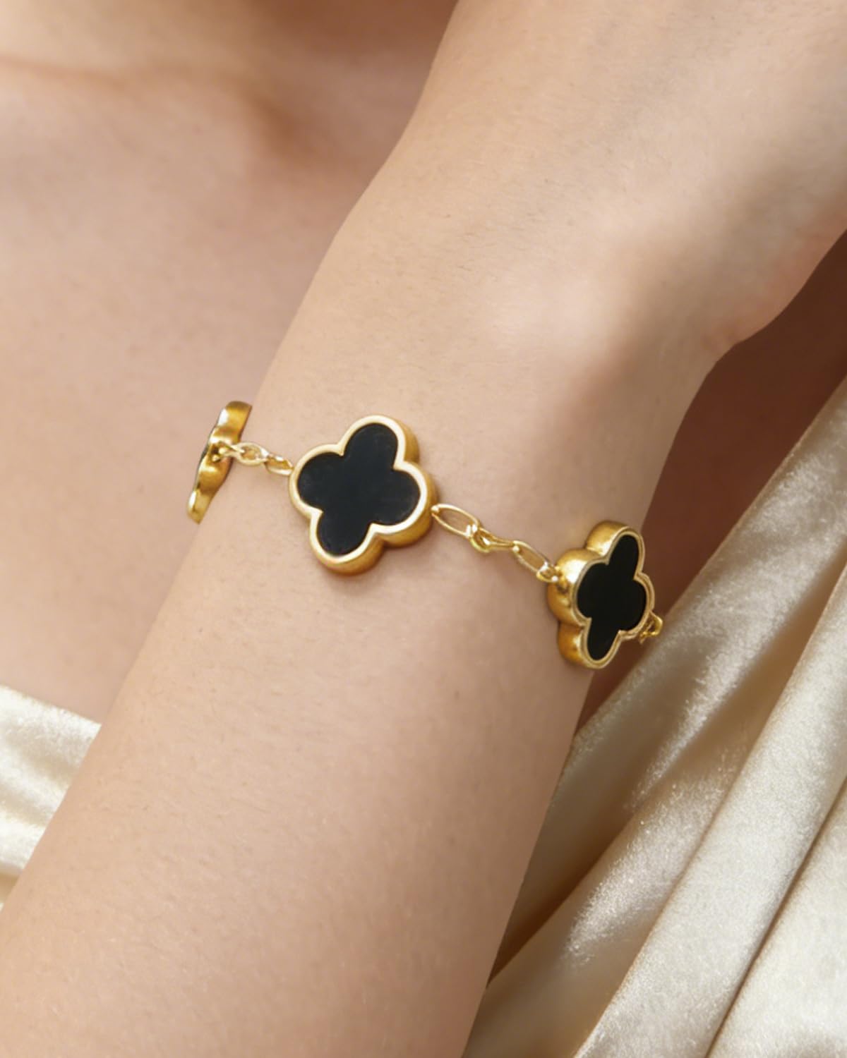Aimétte Monette 18K Gold Plated Jewelry Set, Clover Bracelets and Stud Earrings Set Women's Hypoallergenic Black Gold Lucky Clover Bracelet Fashion Gifts for Women Trendy
