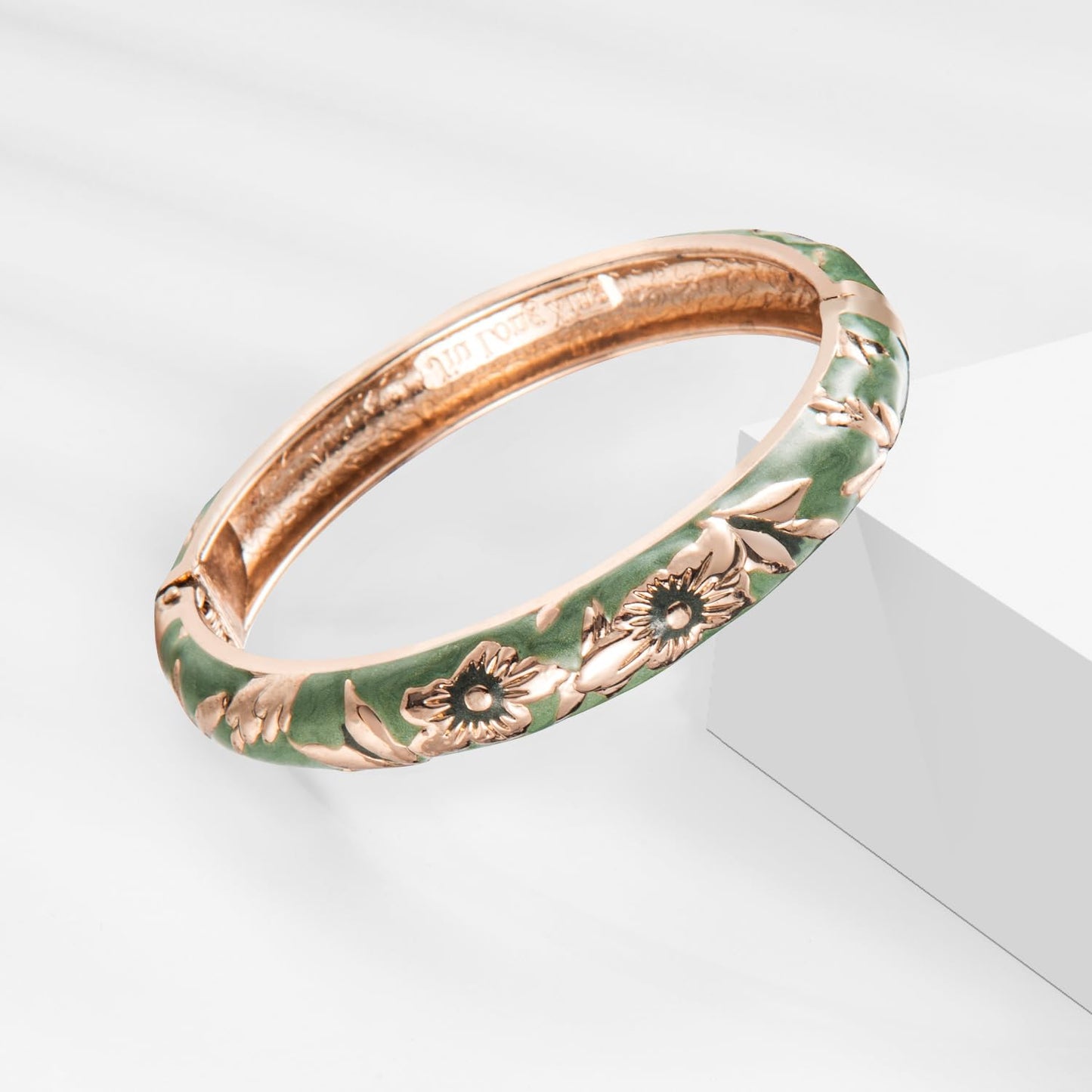 UJOY Cloisonne Bangle Colorful Enamel Golden Filigree Flower Hollowed Crystal Bracelet for Women Gifts 88A11-55A103 Green