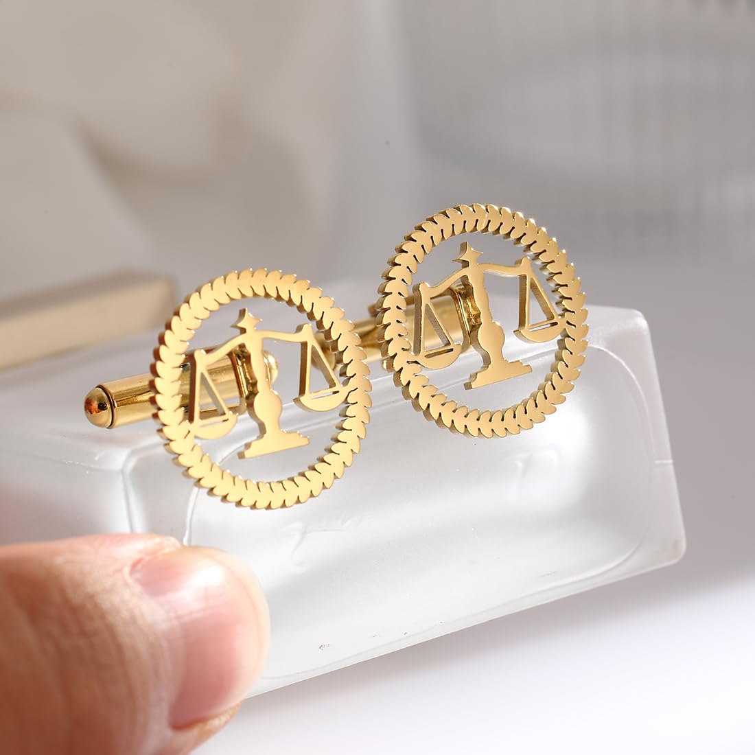 Metal Balance Badges Suit Brooch Libra Scales Brooches For Men (gold cuff-link)