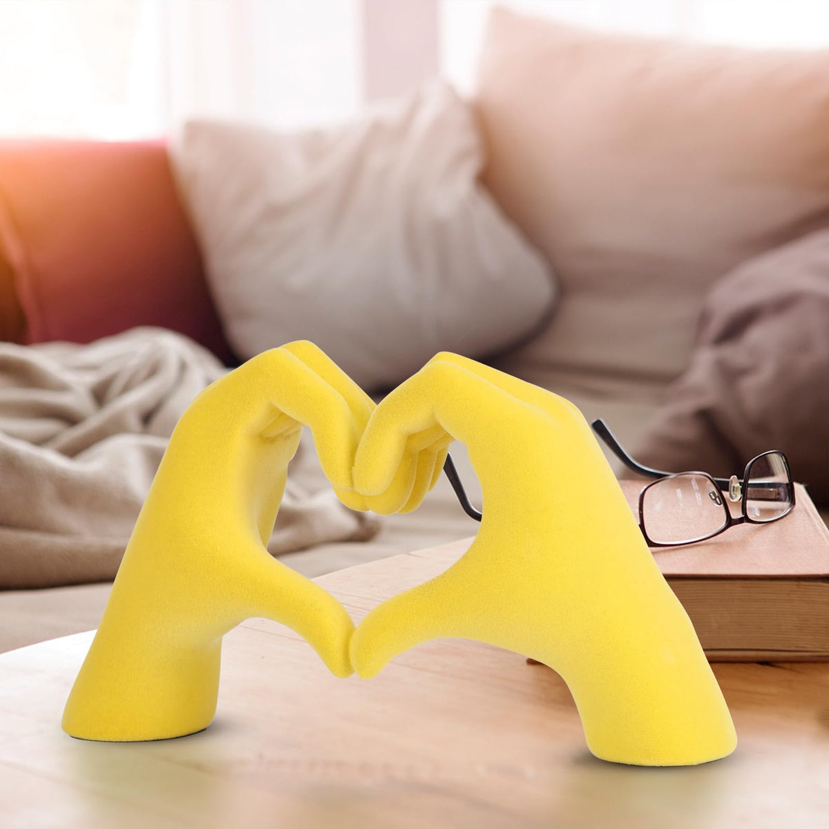 DOVDOV Yellow Heart Hand Sculpture, Heart Hand Statue Home Decor Aesthetics, Suitable for Bookshelf Console Table Office Entrance Decoration Bohemian Wedding Decoration and Small Ornaments.