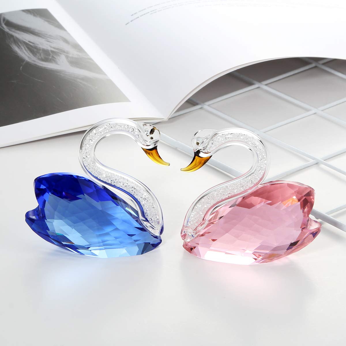 Crystal Couple Swan Figurine Home Decoration, Handmade Lover Swan Statue Ornament, Crystal Crafts Paperweight Collectible, Great Gift for Girlfriend Birthday Holidays Christmas (Blue+Pink-2)