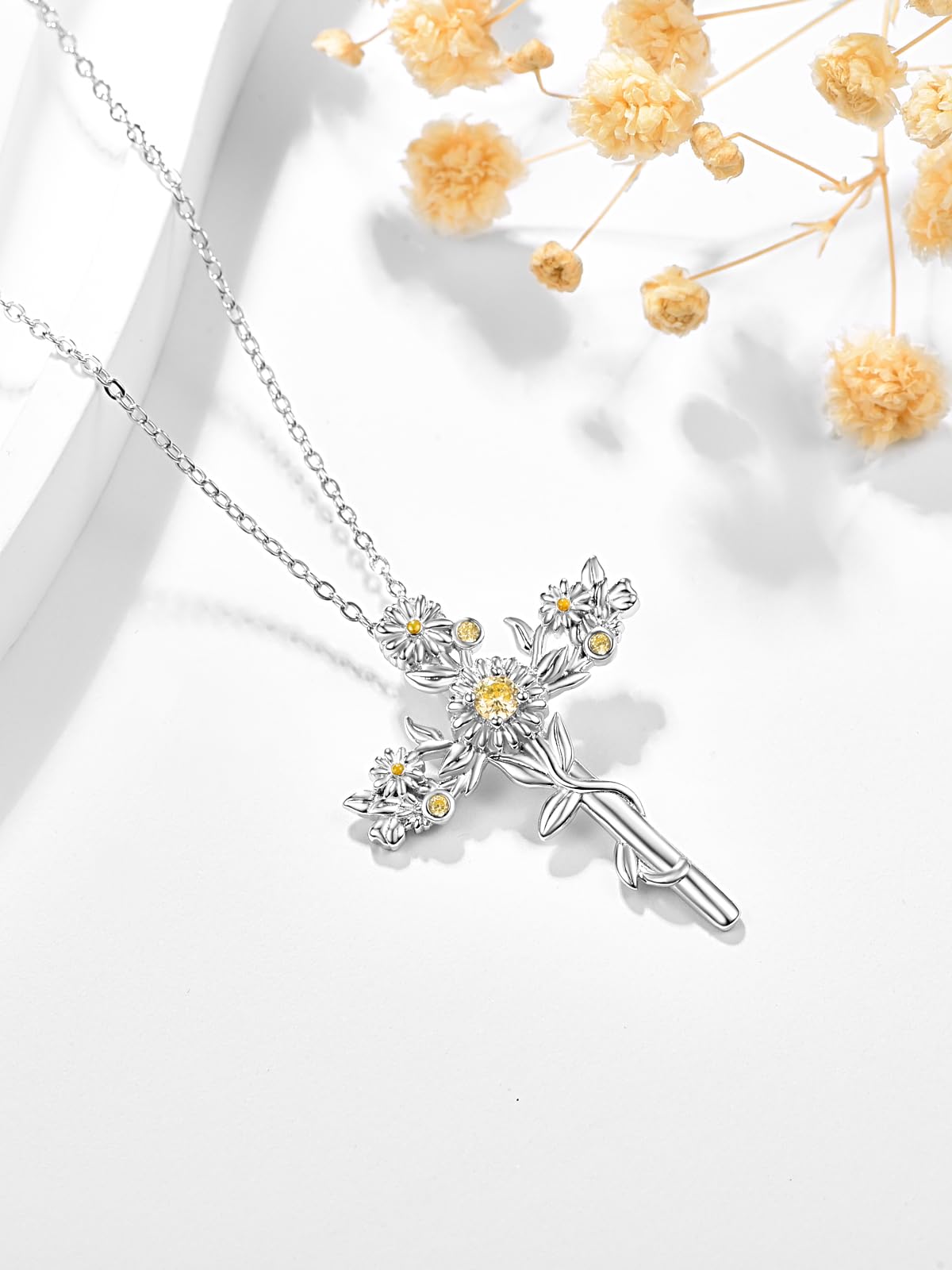 Zhi Kexin Daisy Cross Necklace for Women 925 Sterling Silver Daisys Pendant Jewelry Anniversary Mothers Day Birthday Gifts for Daisies Lovers