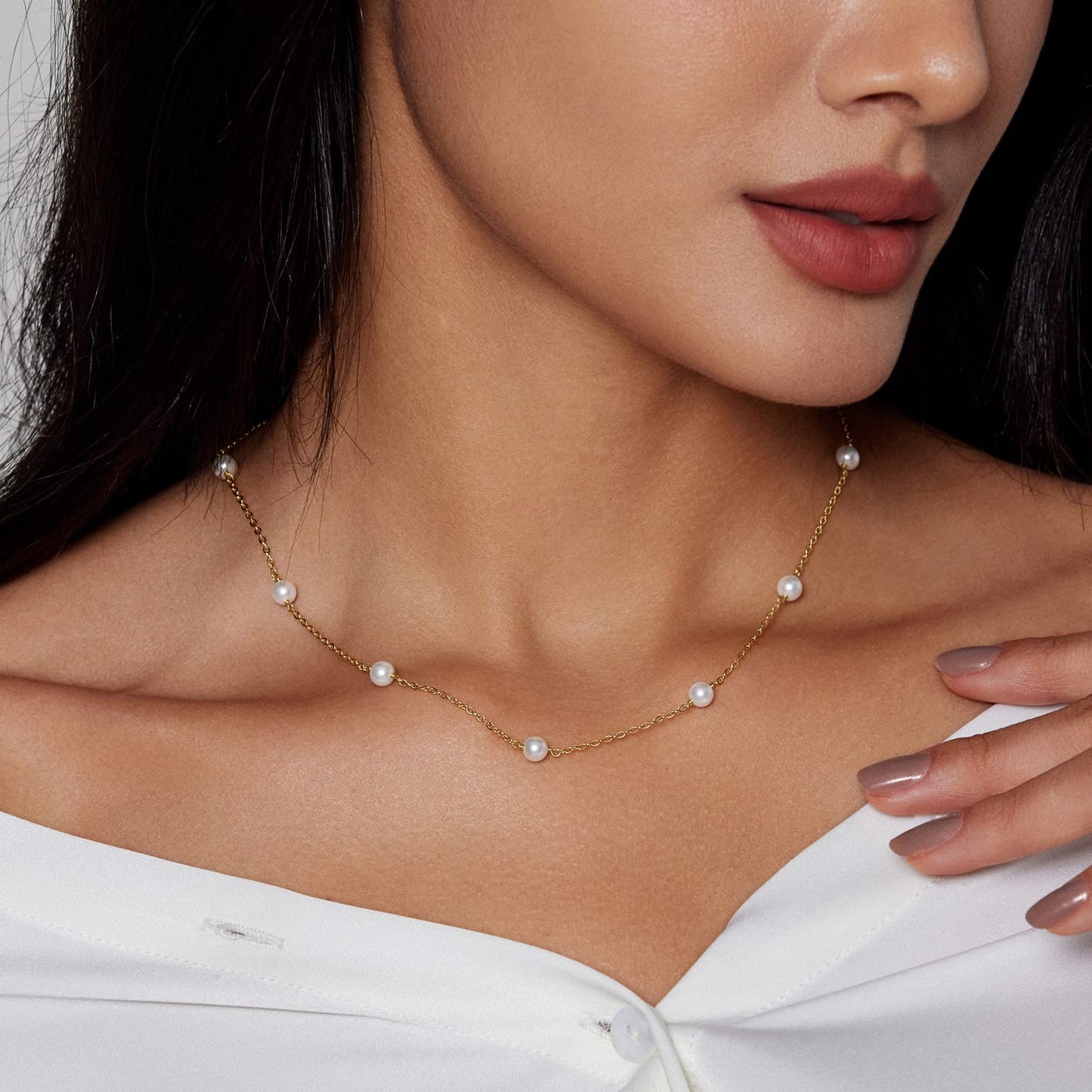 Zeffy Dainty Gold Pearl Necklace for Women Small Pearls Chain Necklace Tiny Pearl Beaded Choker Necklace for Women Simple Jewelry Gifts