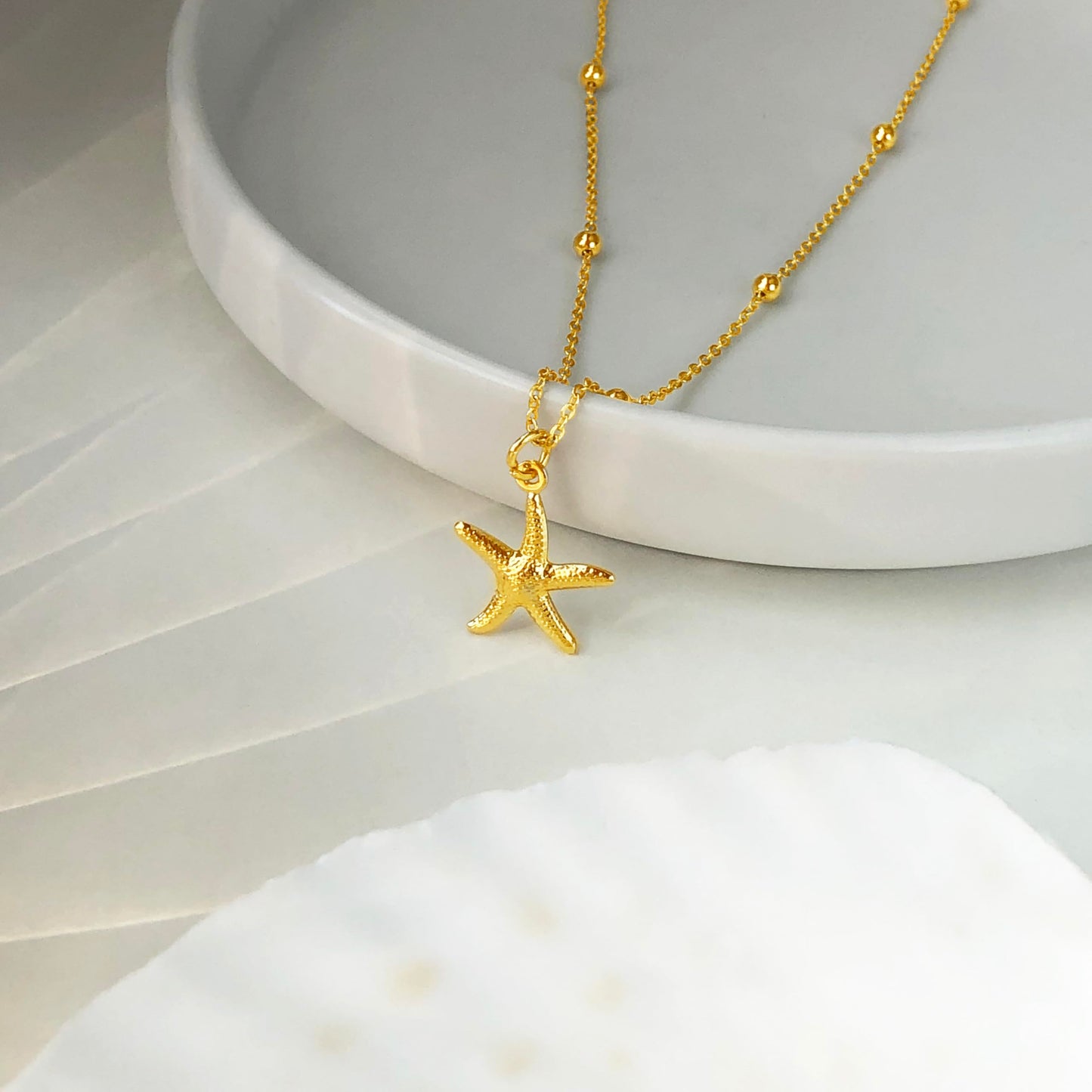 Zeffy Starfish Pendant Necklace for Women, 14K Gold Plated Beaded Chain Necklace, Ocean Beach Jewelry, Dainty Sea Star Charm Necklace for Women