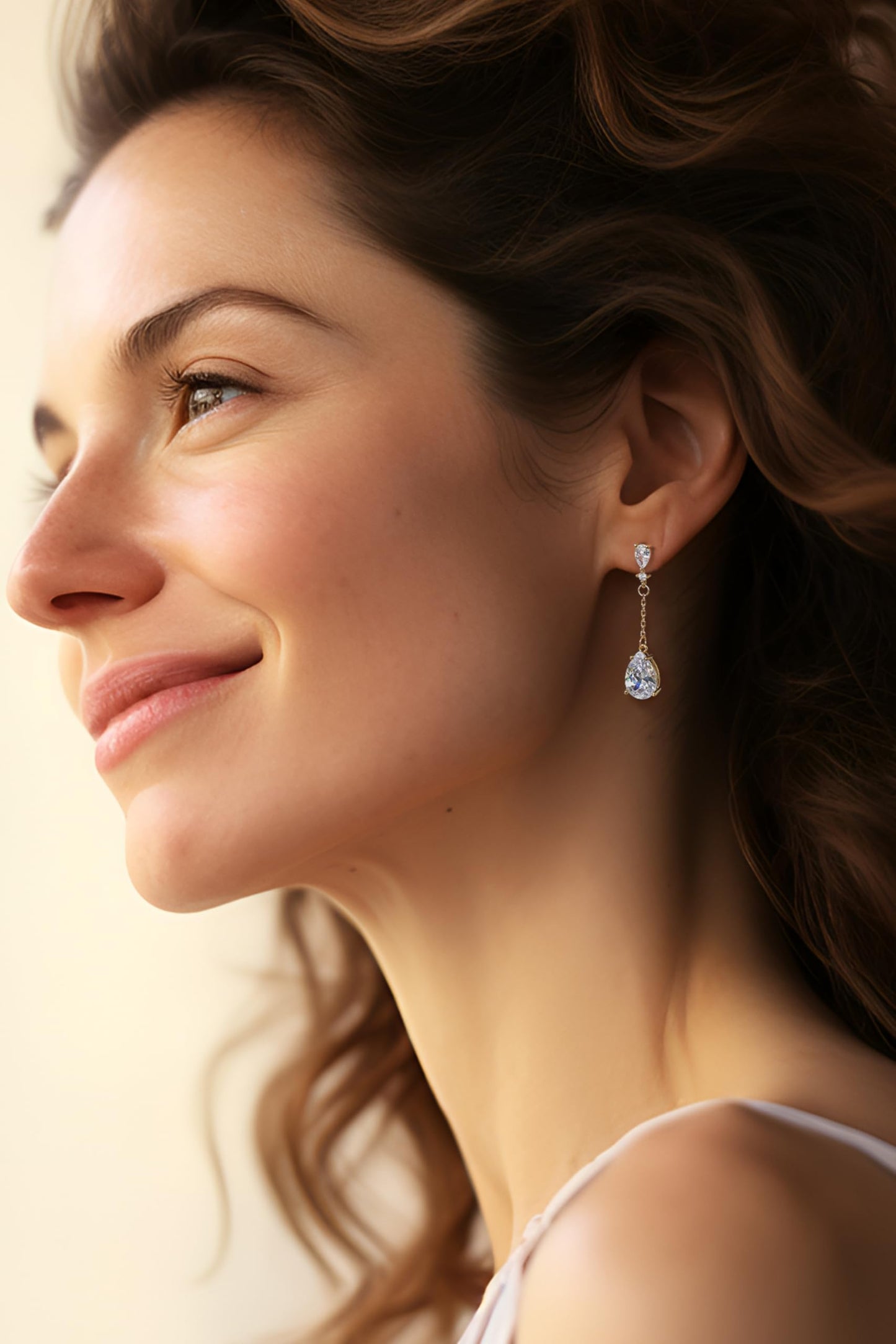 SBLING Cubic Zirconia Teardrop Earrings Wedding Earrings for Brides Bridesmaids, Bridal Dangle Earrings, Teardrop Crystal Drop earrings for Women Jewelry Gifts