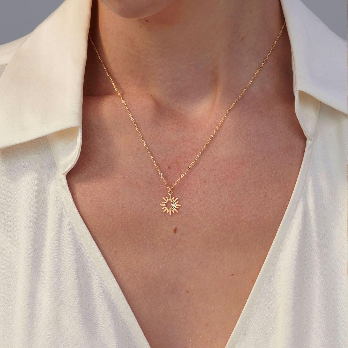 VRIUA Sun Necklace for Women 14k Gold Plated Dainty Sun Pendant Necklace Simple Gold Moon Necklace Minimalist Jewelry