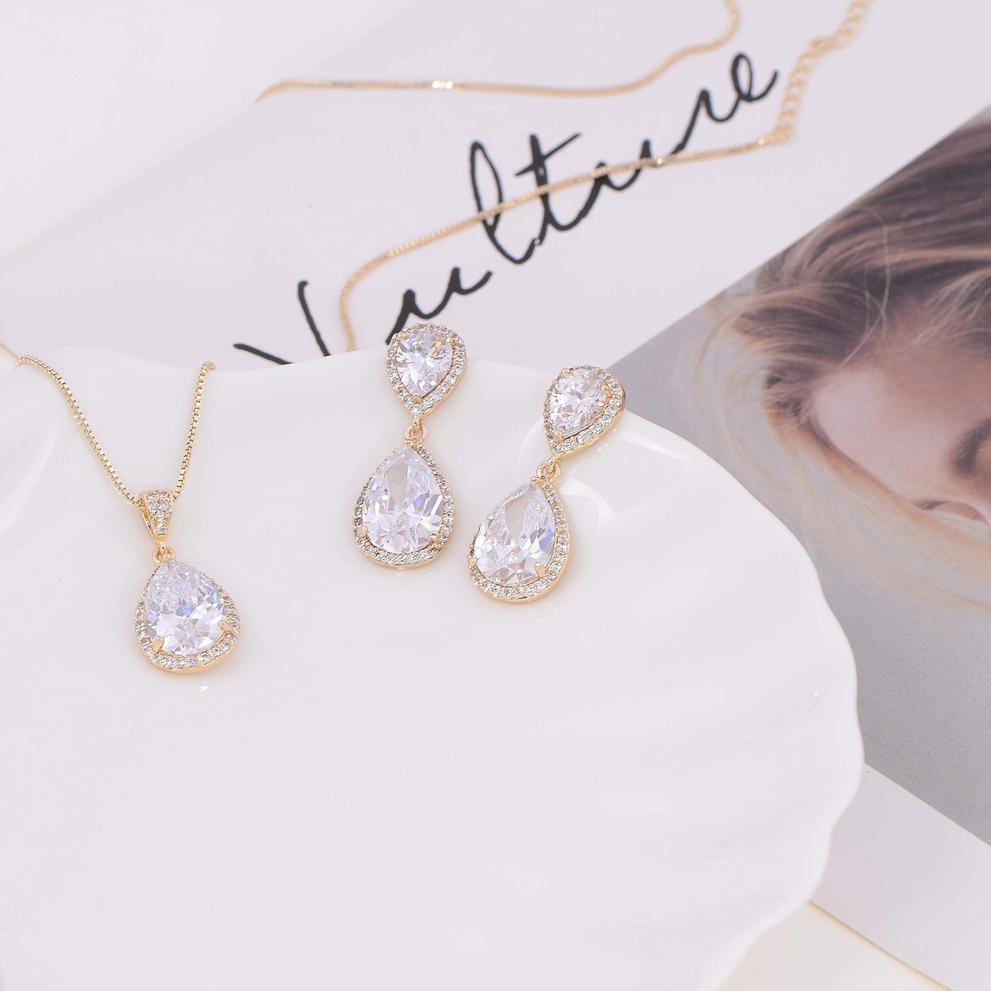Crystal Jewelry Set for Women - Gold Pear-Shape Sterling Silver Full Teardrop Cubic Zirconia Bridal Pendant Necklace Dangle Earrings Set for Prom Party Wedding Jewelry Set for Bride Bridesmaids