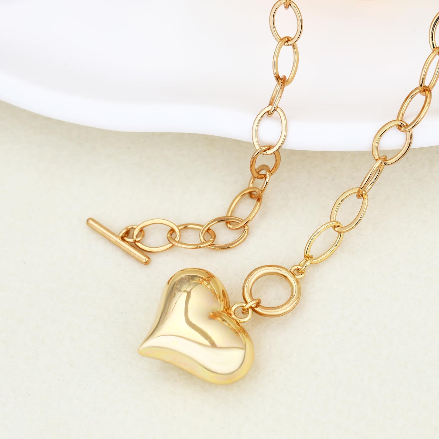 BONJOULRY Chunky Gold Bubble Heart Charm Toggle Necklace for Women, Gold Statement Thick Paperclip Link Chain Puffy Heart Pendant Choker Necklaces for Women Trendy Jewelry Cute 25MM