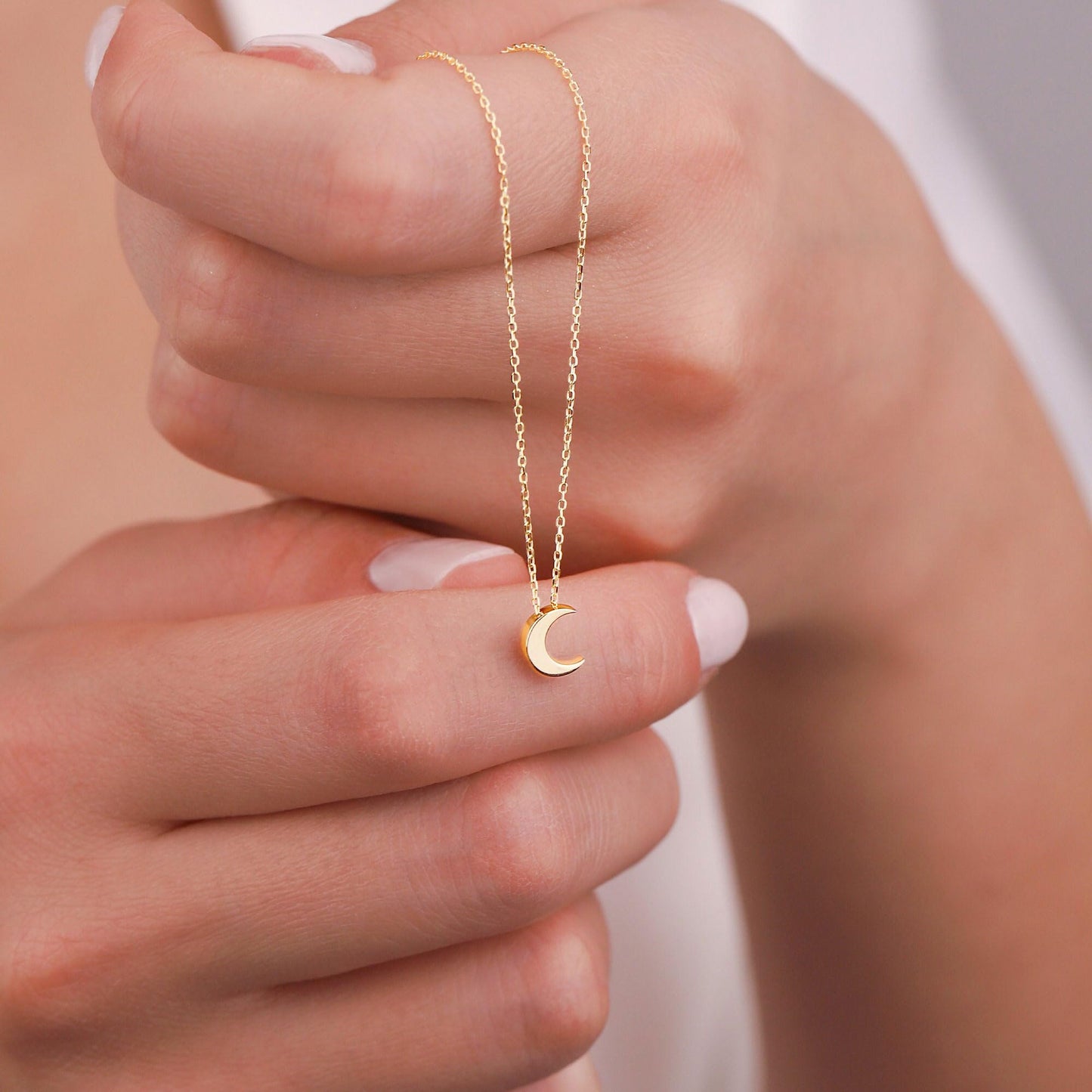 VRIUA Moon Necklace for Women,Dainty Gold Necklace 14k Gold Plated Moon Pendant Necklace Simple Jewelry Everyday for Women