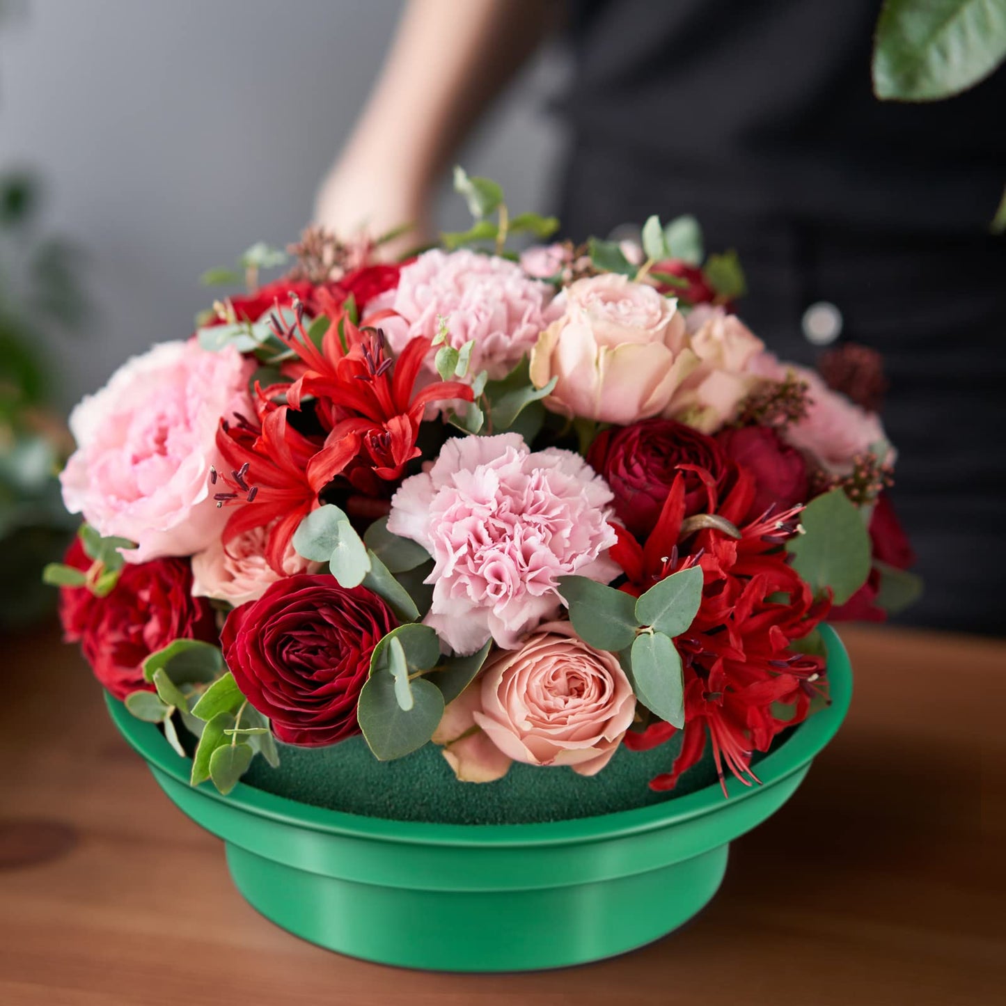 Hahood 8 Packs Green Floral Foam Rounds in Bowls DIY Flower Arrangement Kit for Fresh and Artificial Flowers, 4.7 Inch Diameter, Simple Style, Flower Foam, ARTIFICIAL PLANT