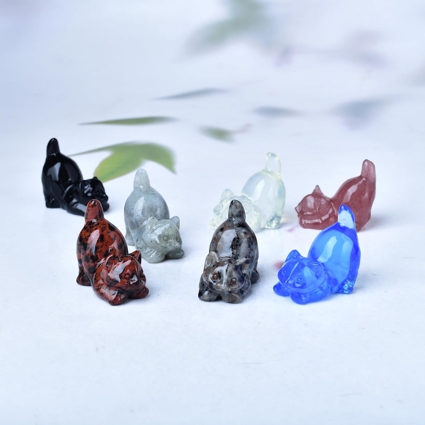 DZJXBZhu Strawberry Quartz Cat Crystal Statue Healing Crystal Reiki Meditation Pocket Gem Guardian Sculpture Home Study Table Desk Decor Collection Gift for Loved Ones