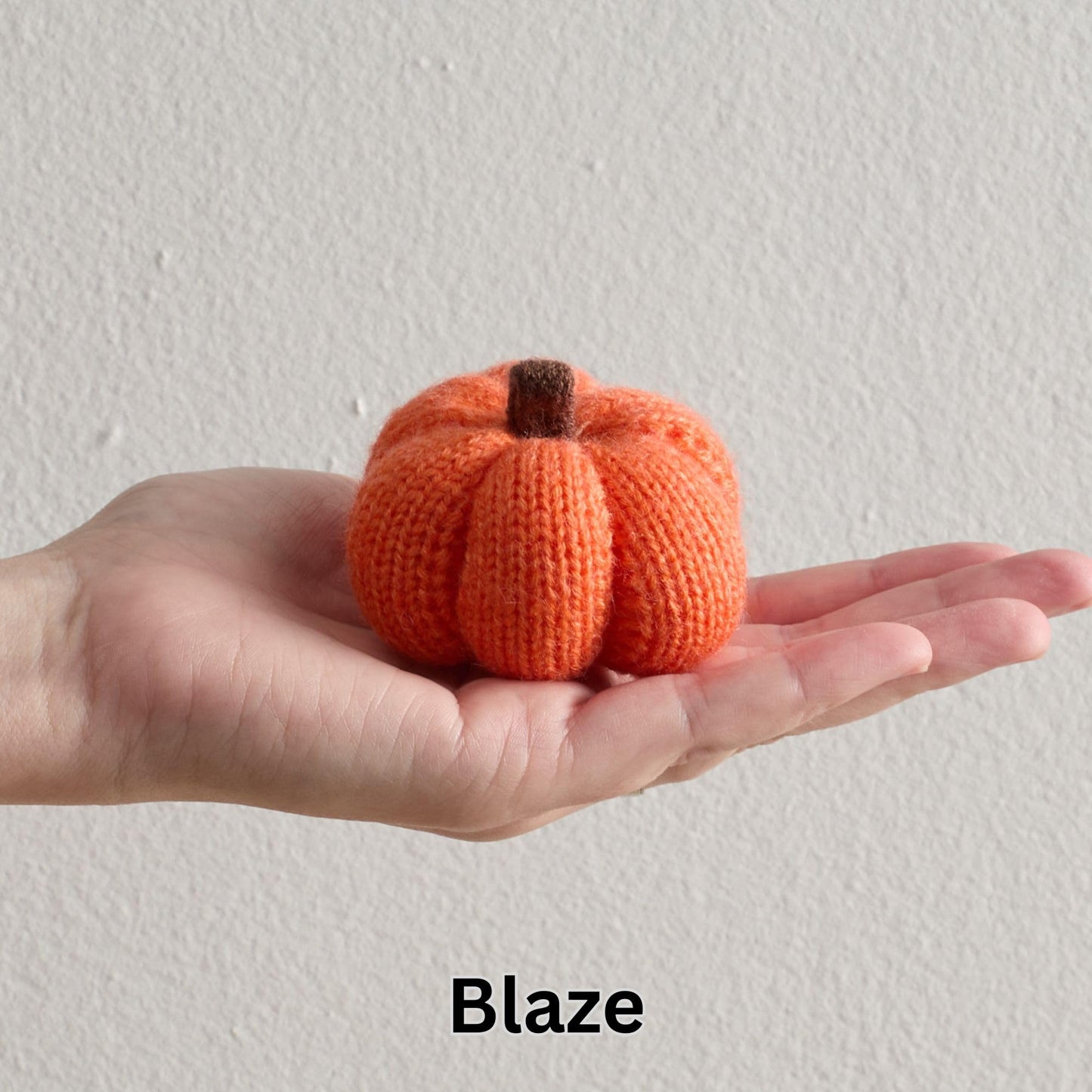 Your Heart's Content Set of 5 Cozy Mini Knit Pumpkins Classic Autumn Orange Gold Rust, Table top Bowl Filler, Kitchen Tiered Tray for Gift, Gift for Hostess (Sunset 2.5 Inch Set)