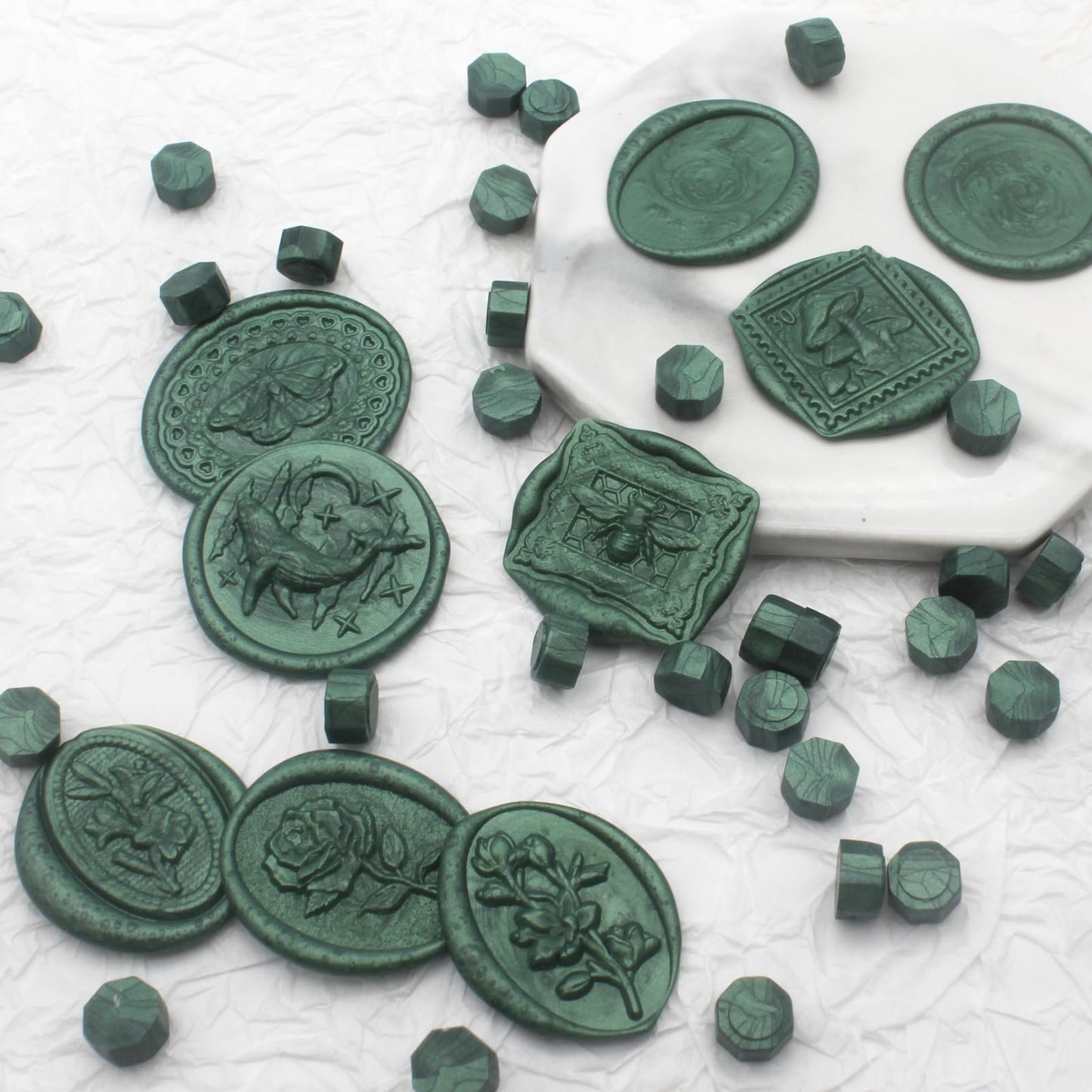 600pcs Pine Green Wax Seal Beads, Andotopee Premium Sealing Wax Pellets for Stamp Seals, Wedding Invitations, Letter Envelopes, Scrapbook DIY Crafts & Christmas Card Gift Decor
