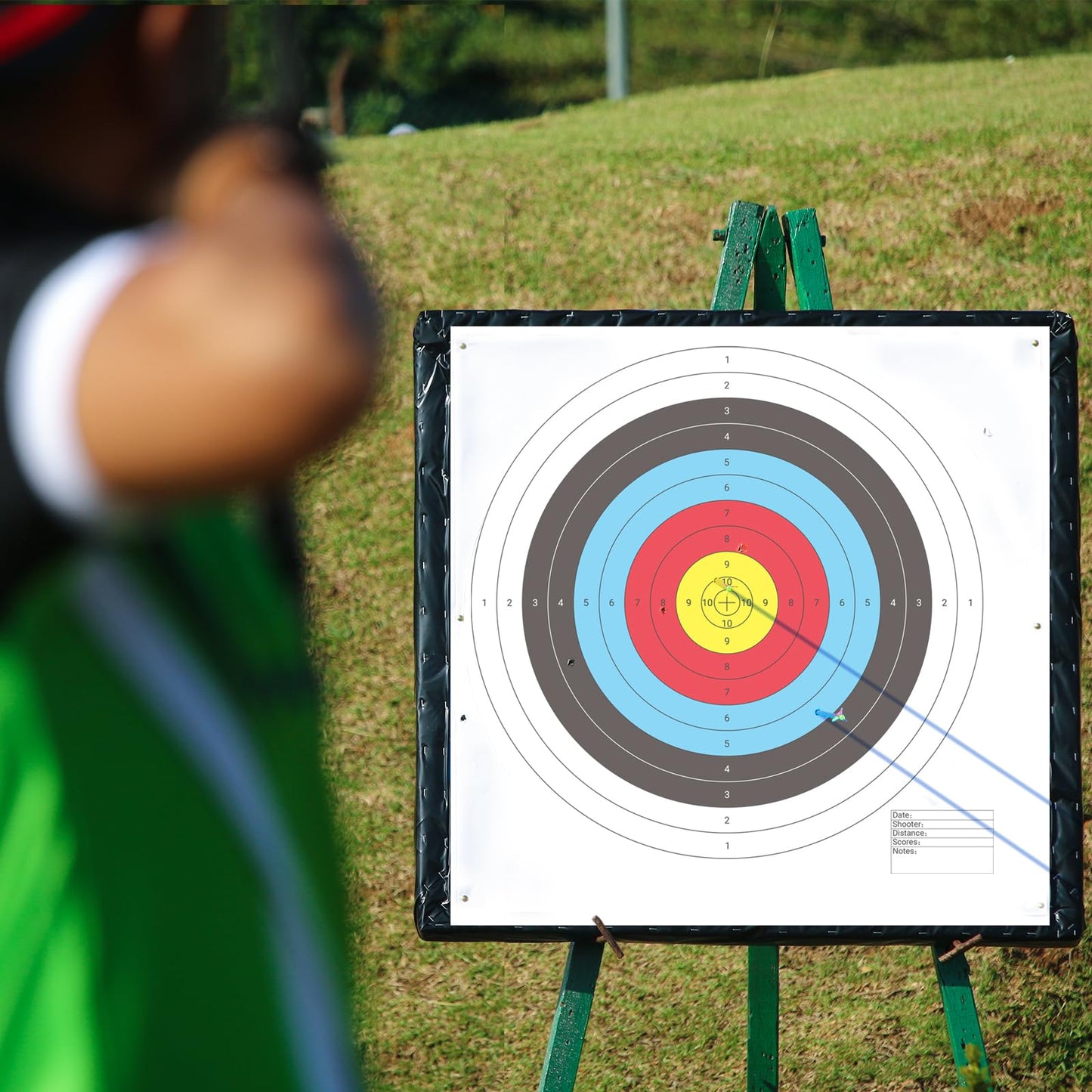 suituts 100 Pcs Bullseye Paper Shooting Targets with 4 Pcs Archery Target Pins, Archery Targets Paper 16x16 Inch 10 Ring Bow and Arrow Targets for Indoor or Outdoor Range
